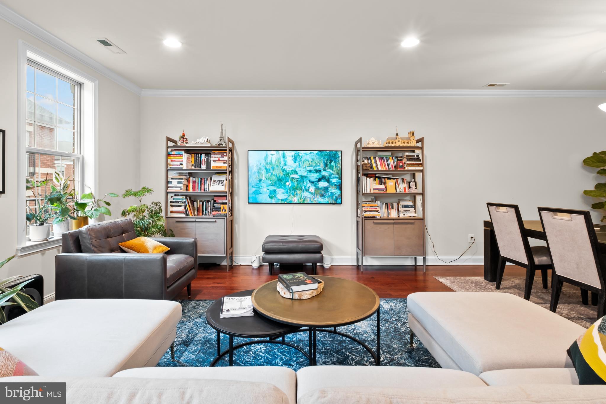 NAVAL SQUARE - Residential