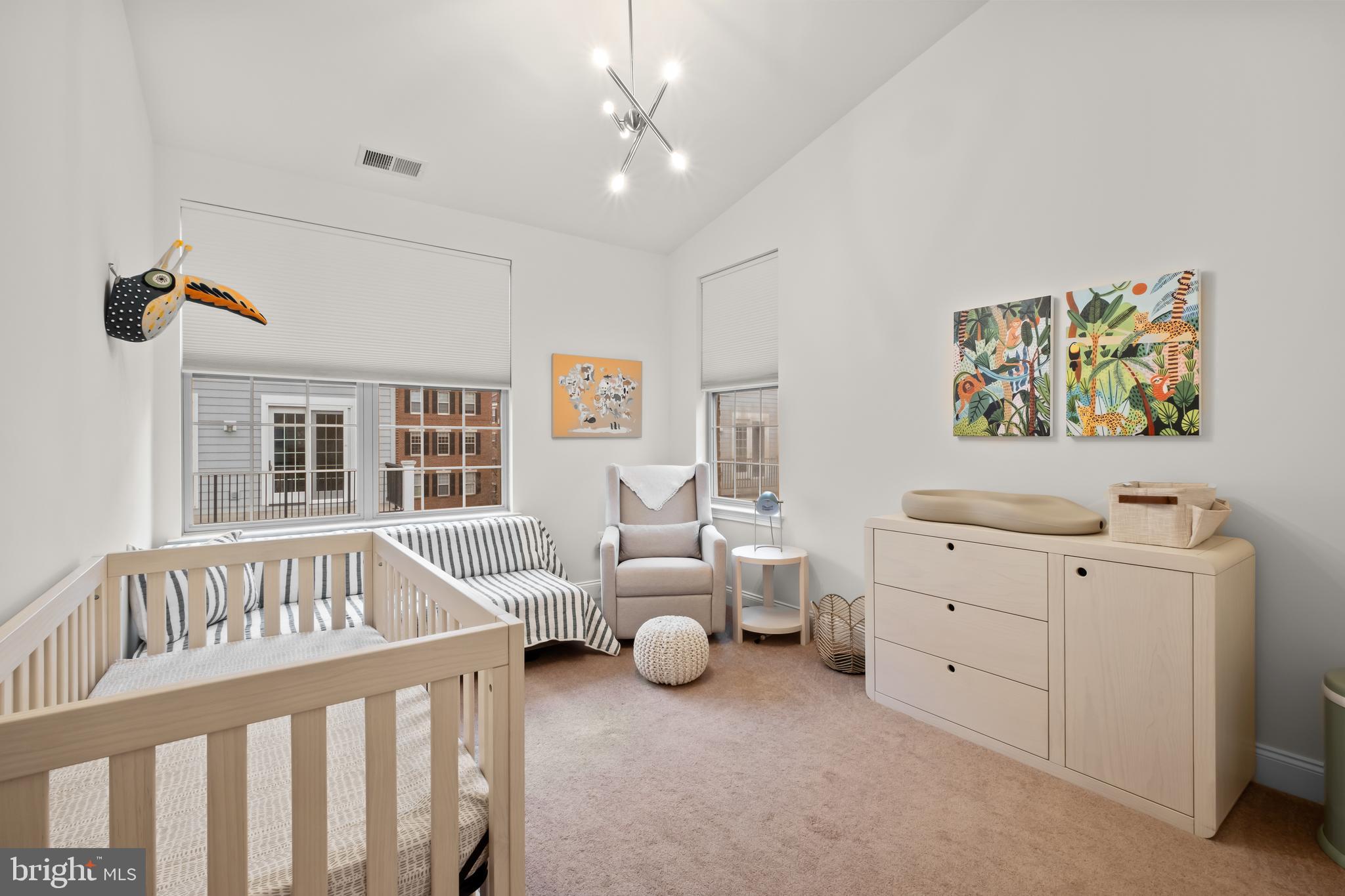 NAVAL SQUARE - Residential