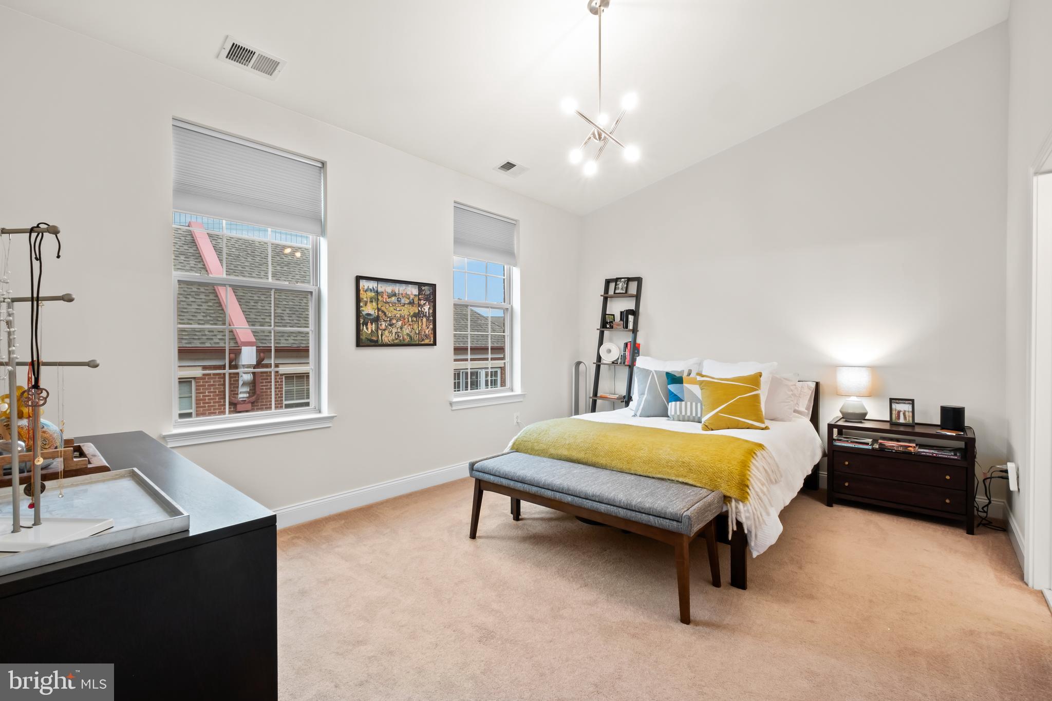 NAVAL SQUARE - Residential