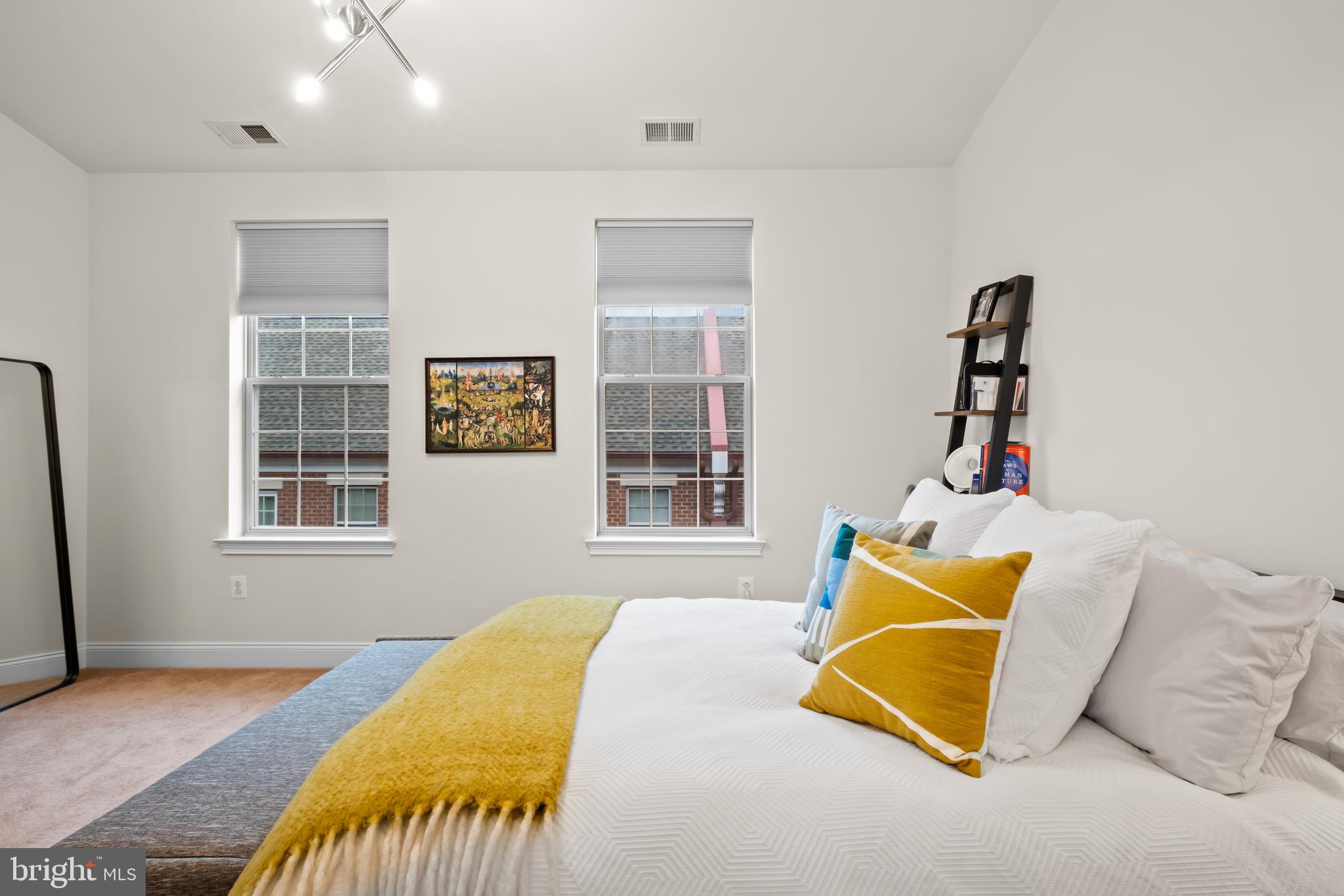 NAVAL SQUARE - Residential