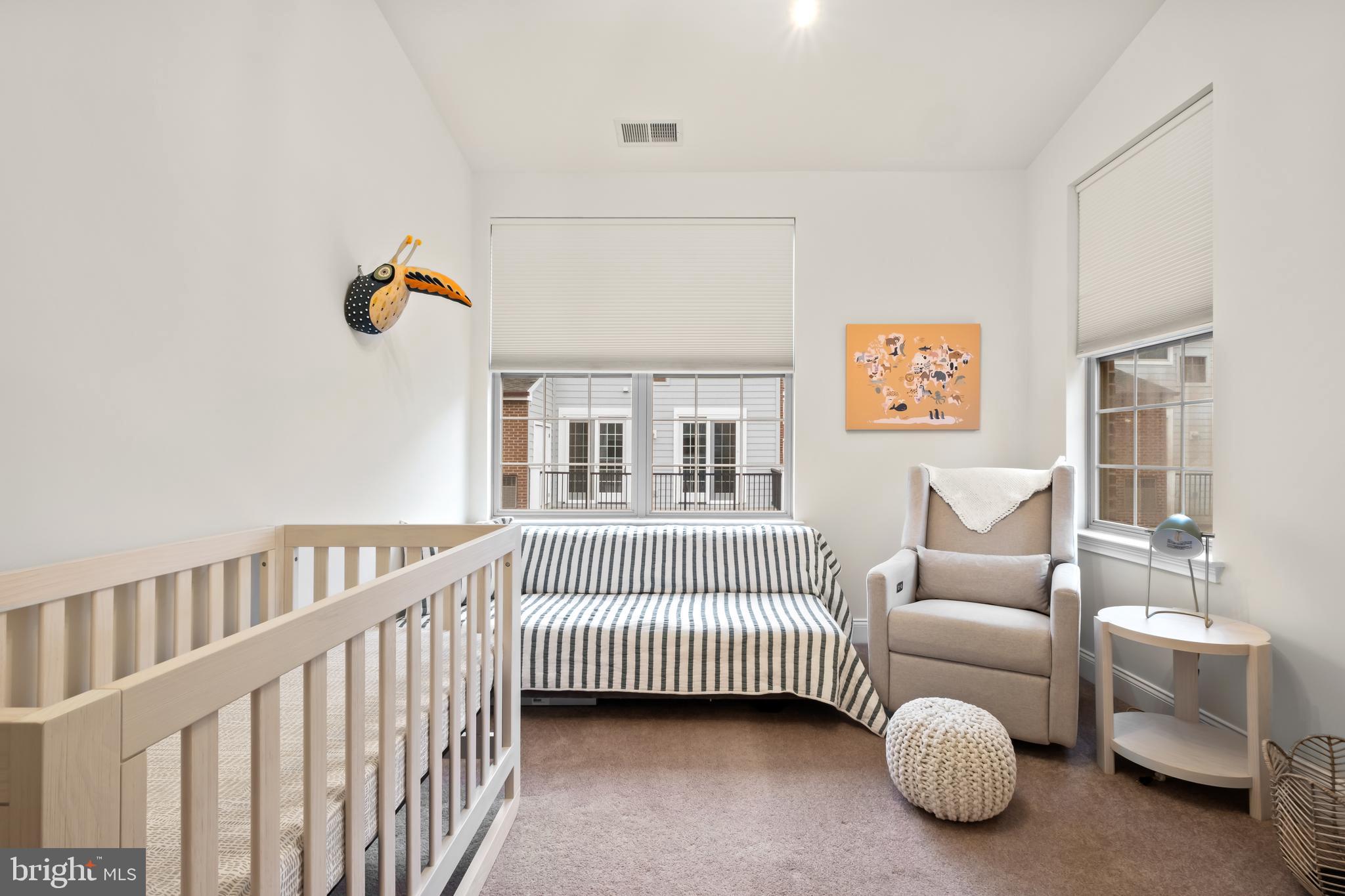 NAVAL SQUARE - Residential