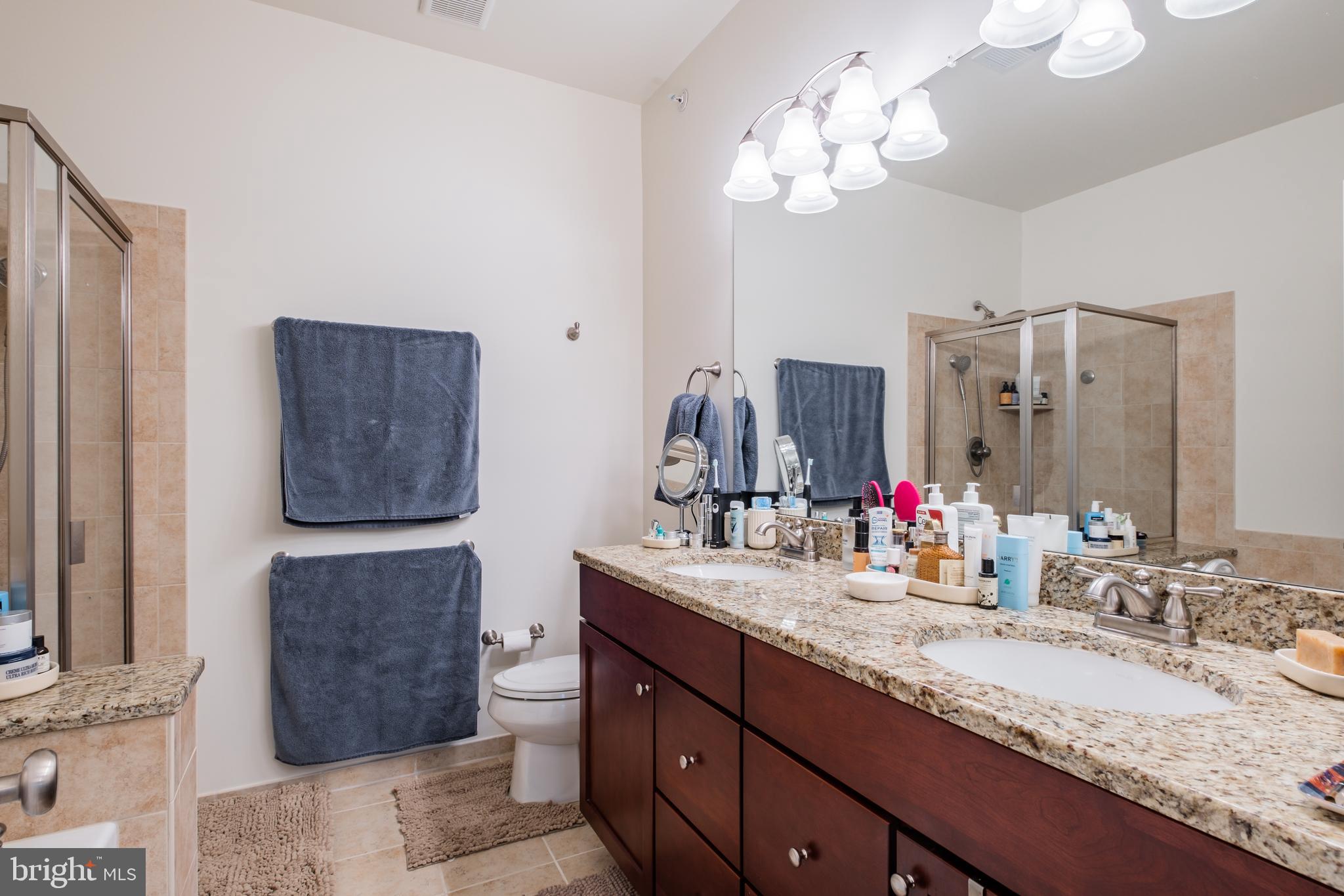 NAVAL SQUARE - Residential