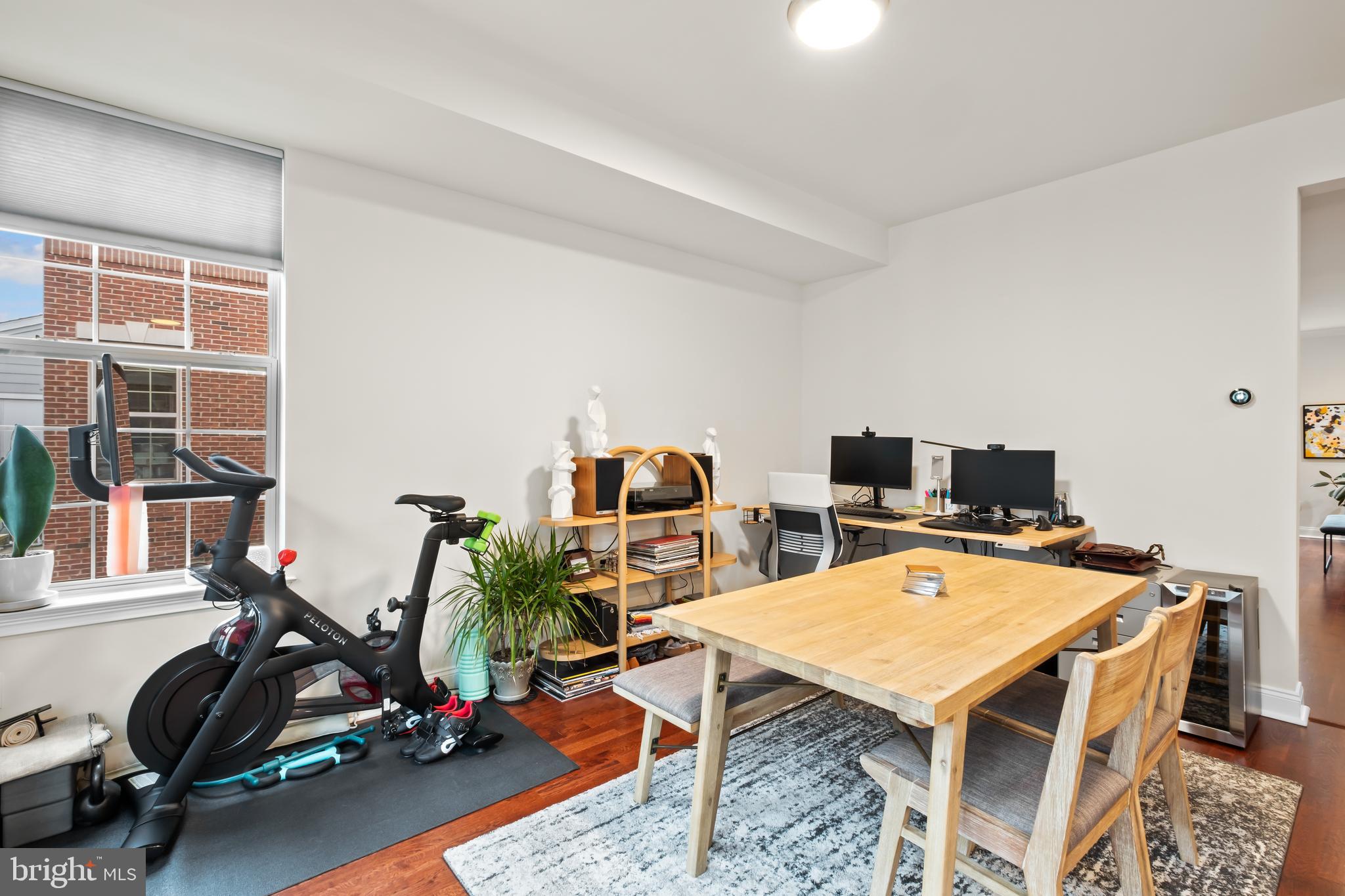 NAVAL SQUARE - Residential