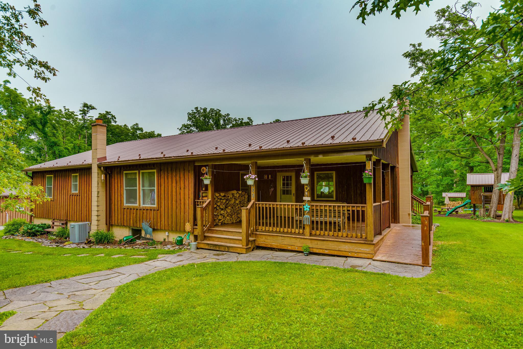 1489 ROXBURY ROAD