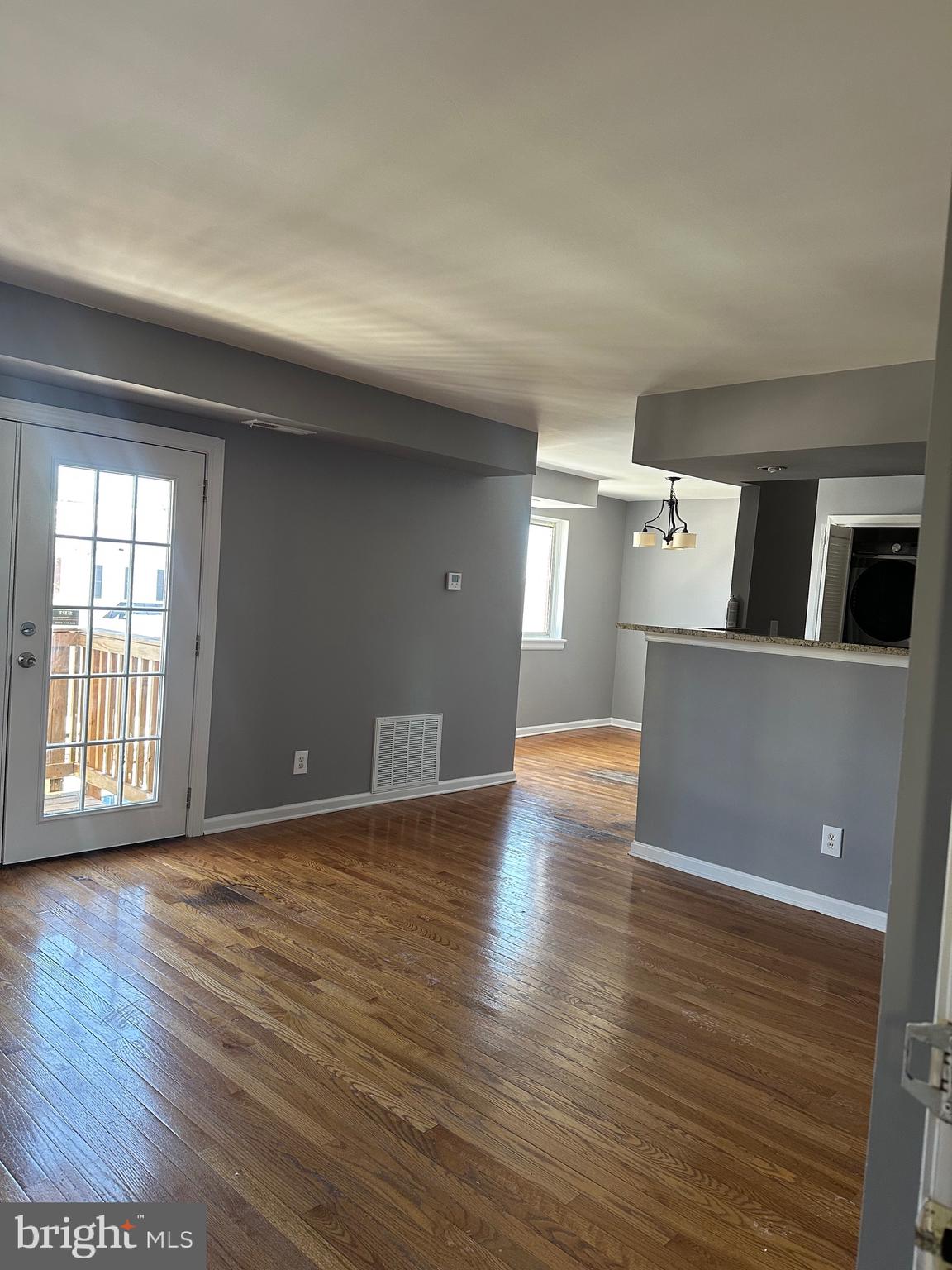 MARKHAM VIEW - Residential Lease