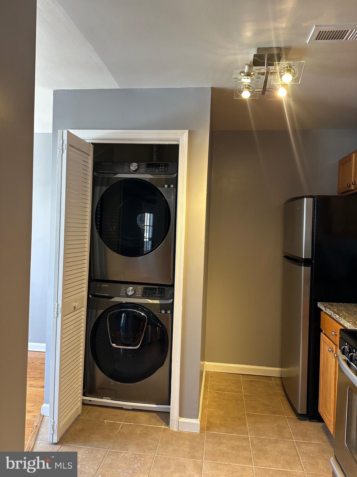 MARKHAM VIEW - Residential Lease