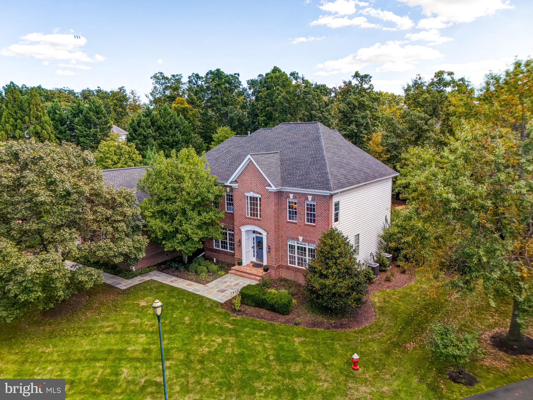 RIVER CREEK - Residential