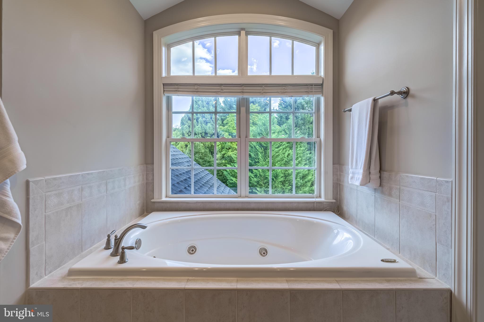 RIVER CREEK - Residential