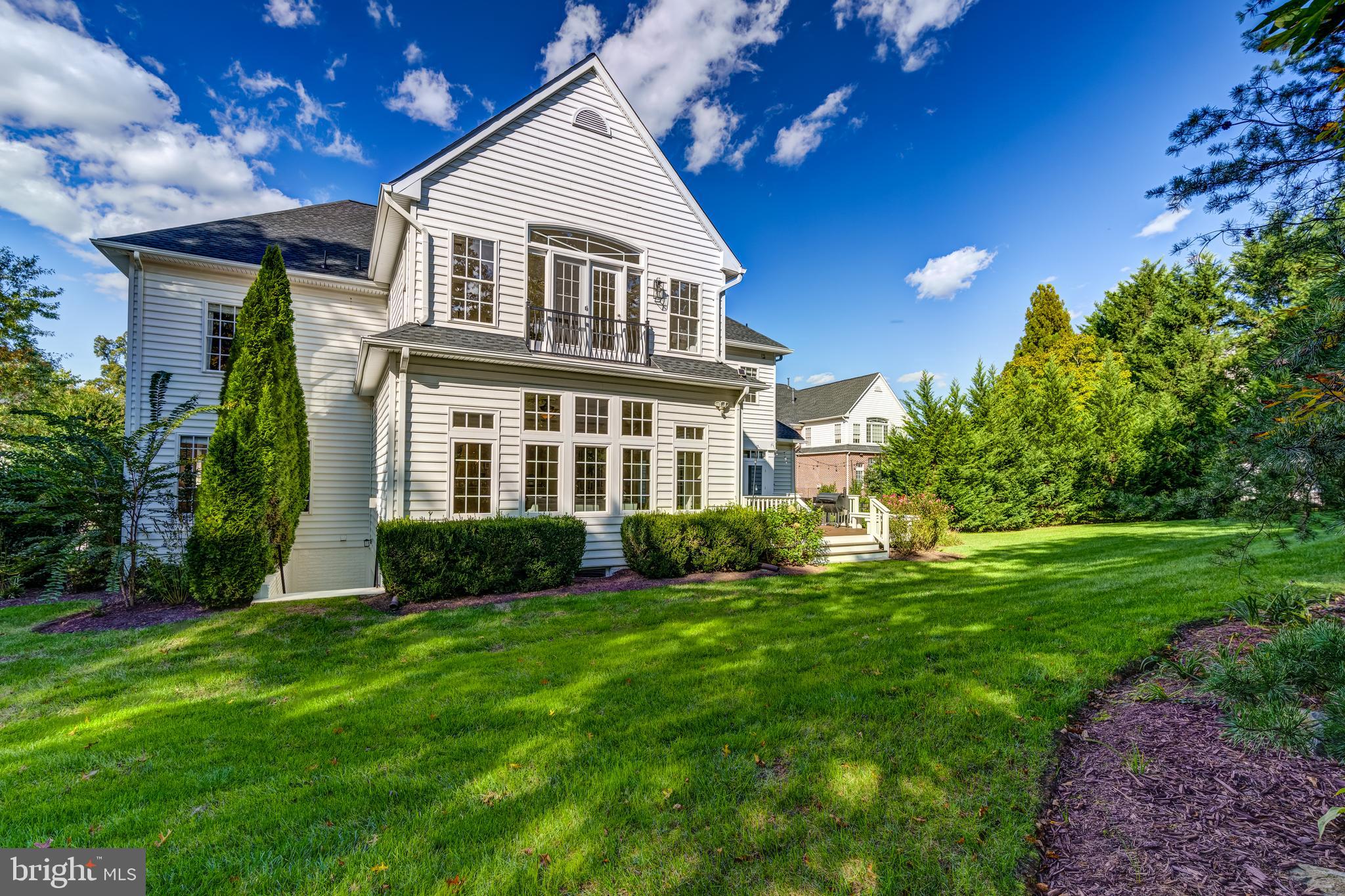 RIVER CREEK - Residential