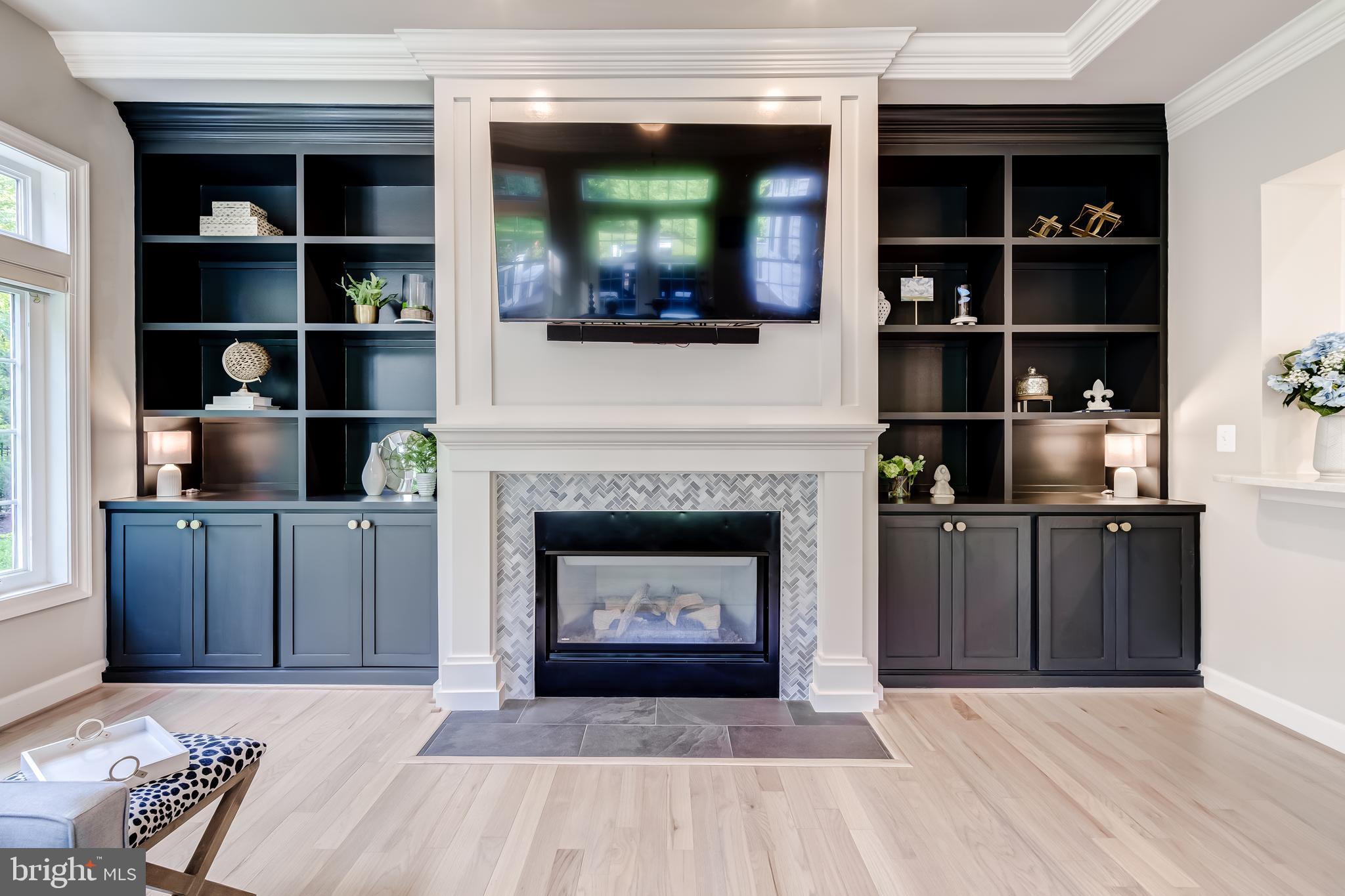 RIVER CREEK - Residential