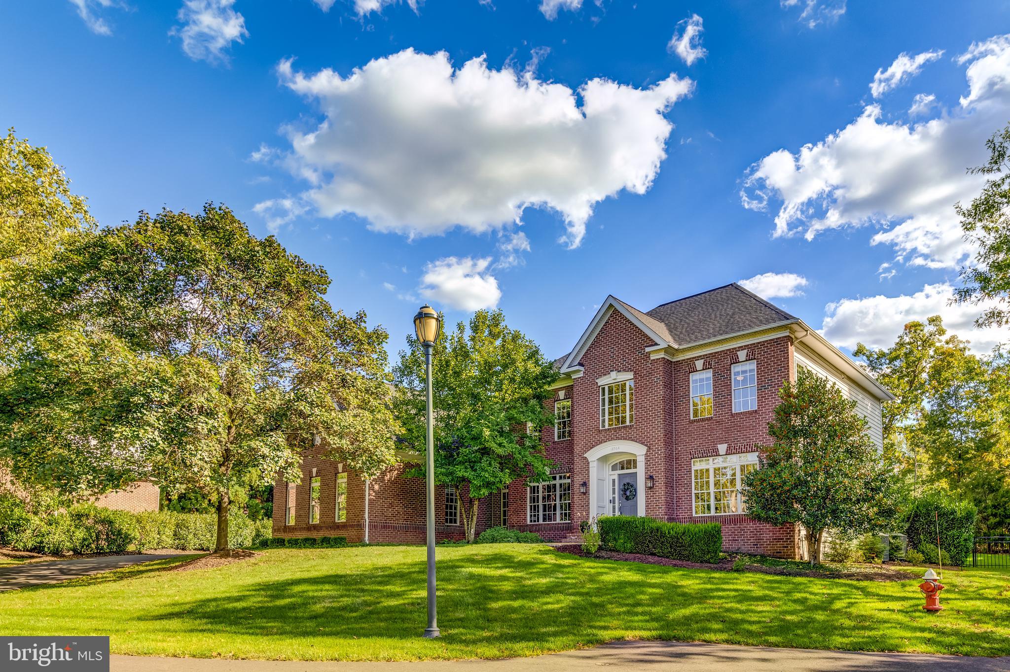 RIVER CREEK - Residential