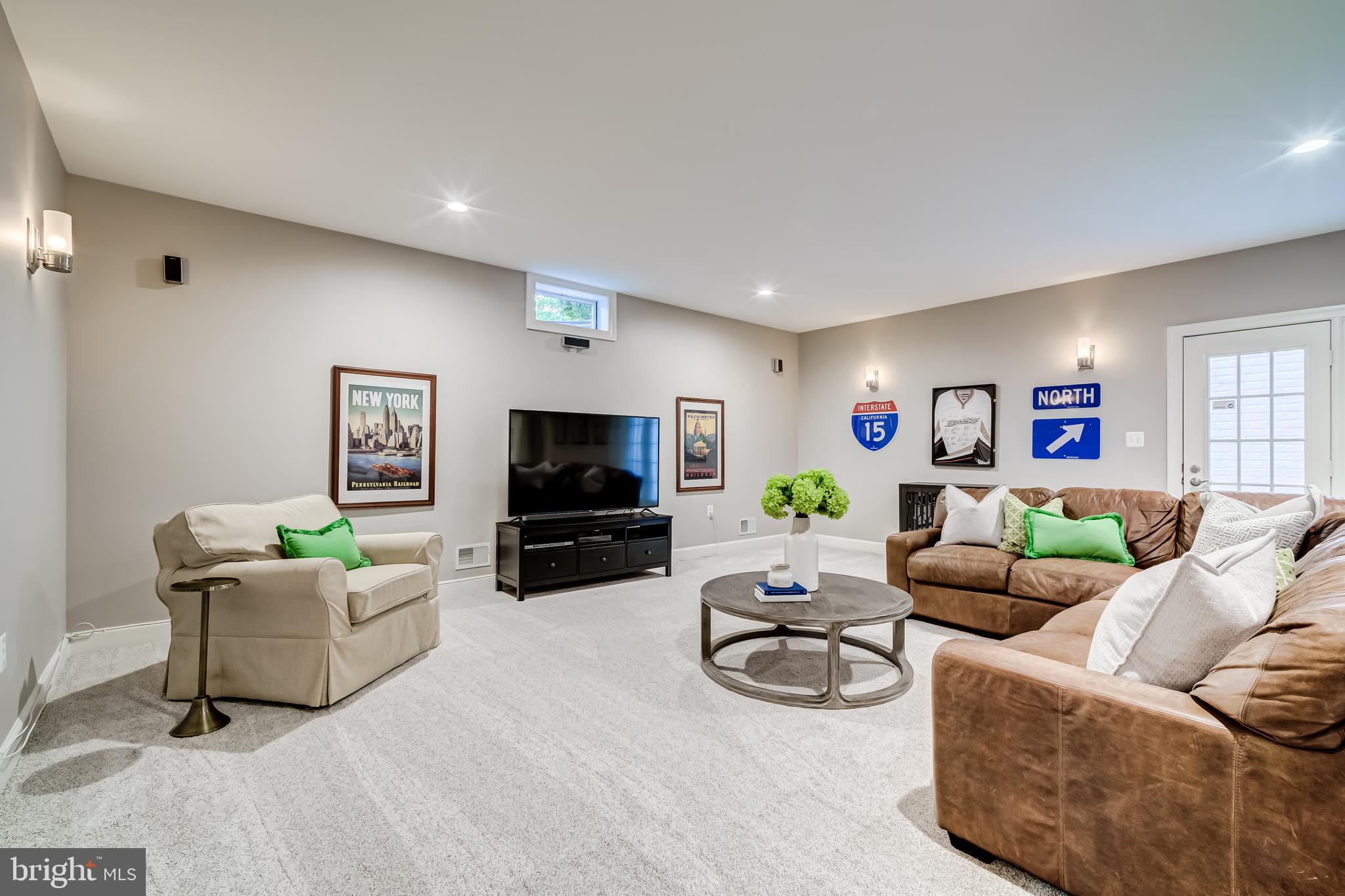 RIVER CREEK - Residential