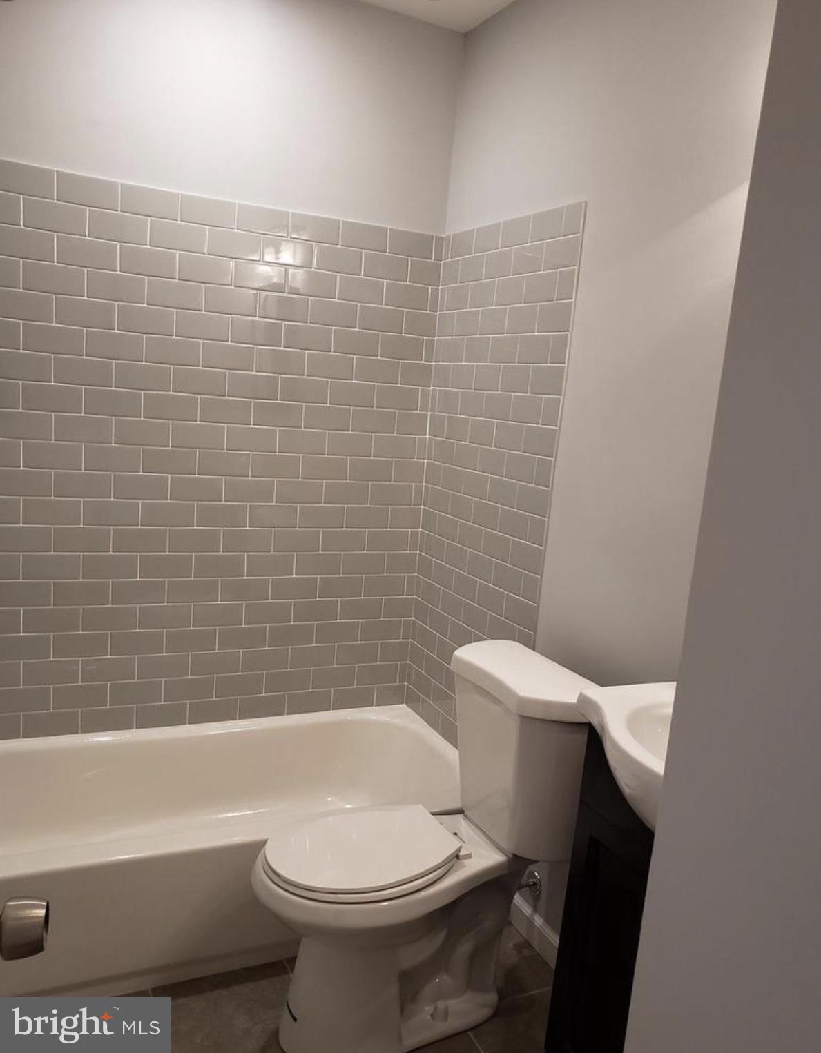 NEW CARROLLTON - Residential Lease