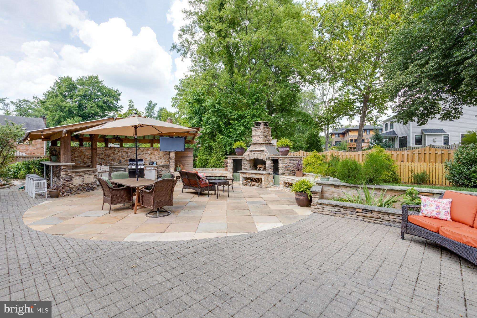 WESTBRIAR COUNTRY CLUB ESTATES - Residential