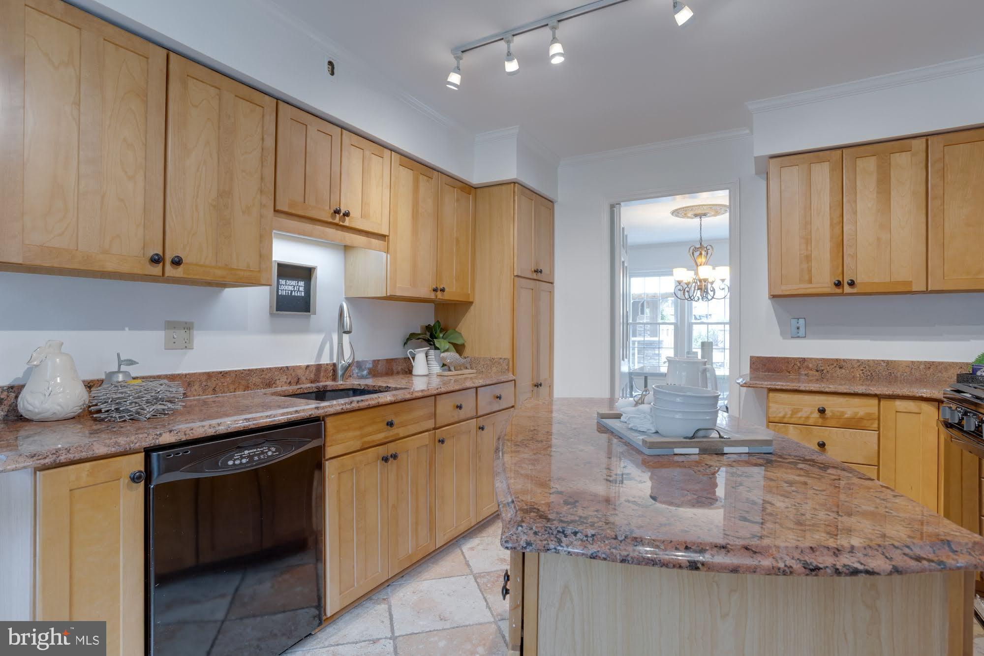 WESTBRIAR COUNTRY CLUB ESTATES - Residential