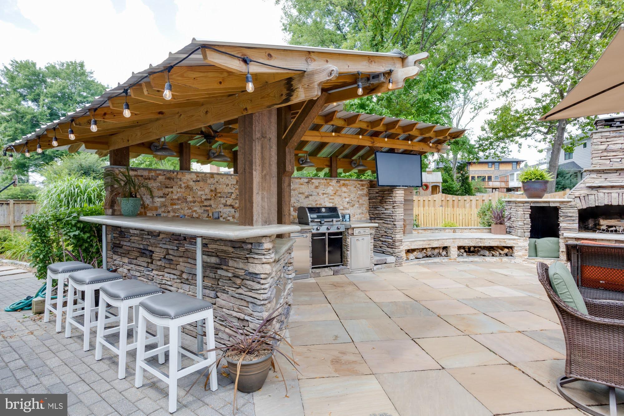 WESTBRIAR COUNTRY CLUB ESTATES - Residential