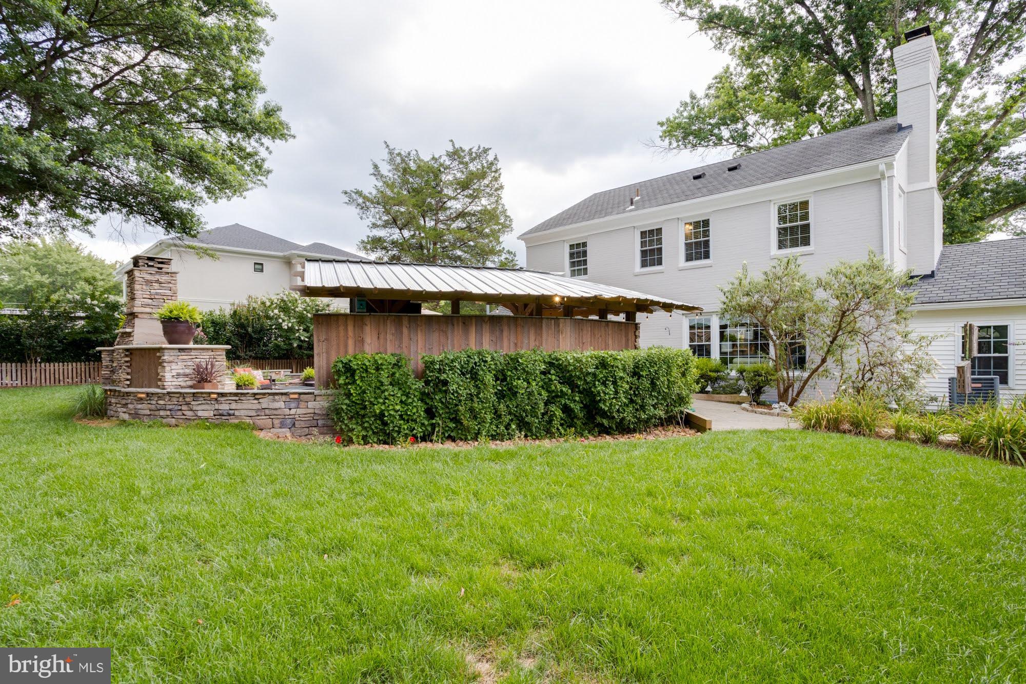 WESTBRIAR COUNTRY CLUB ESTATES - Residential