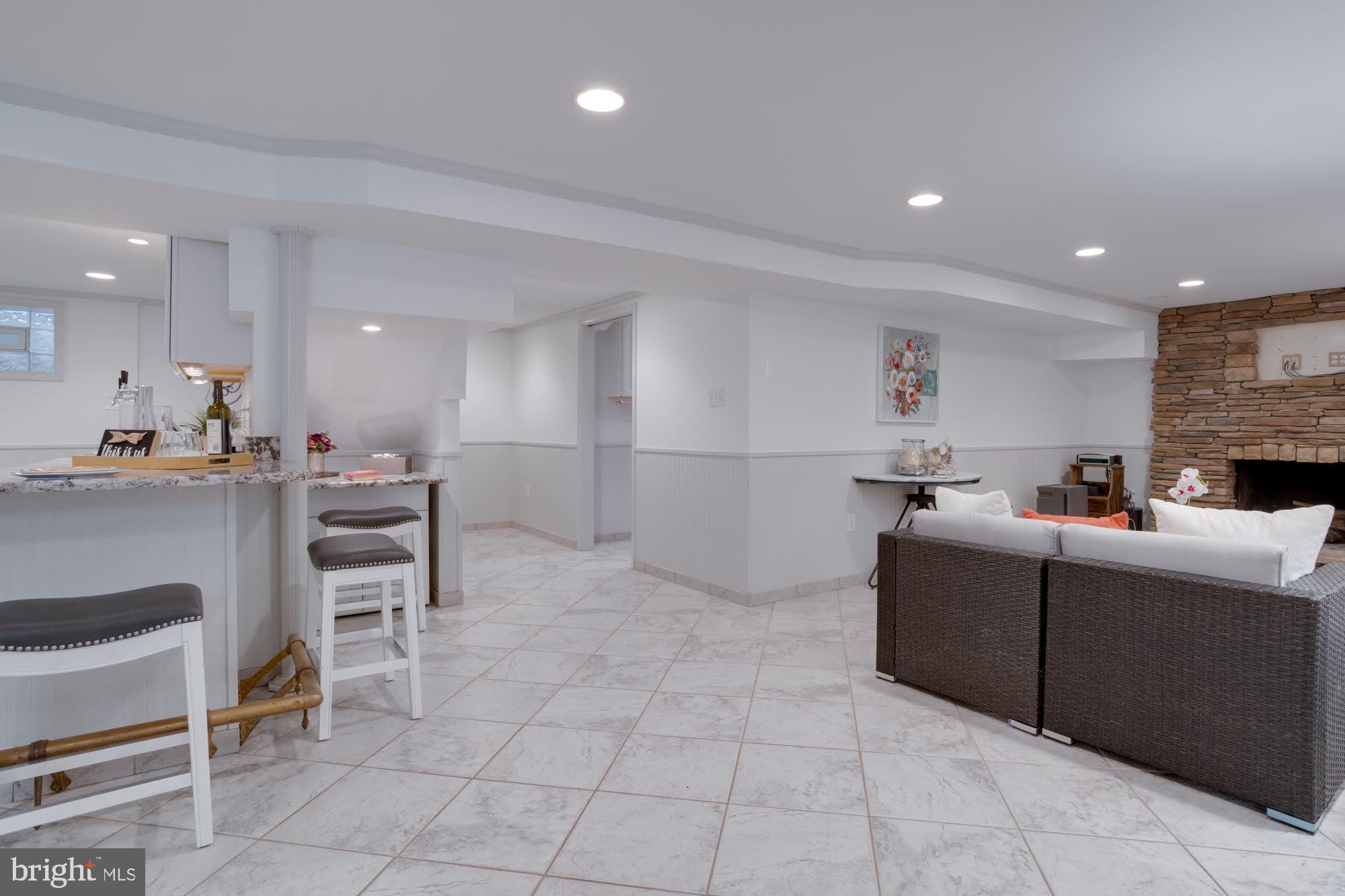 WESTBRIAR COUNTRY CLUB ESTATES - Residential