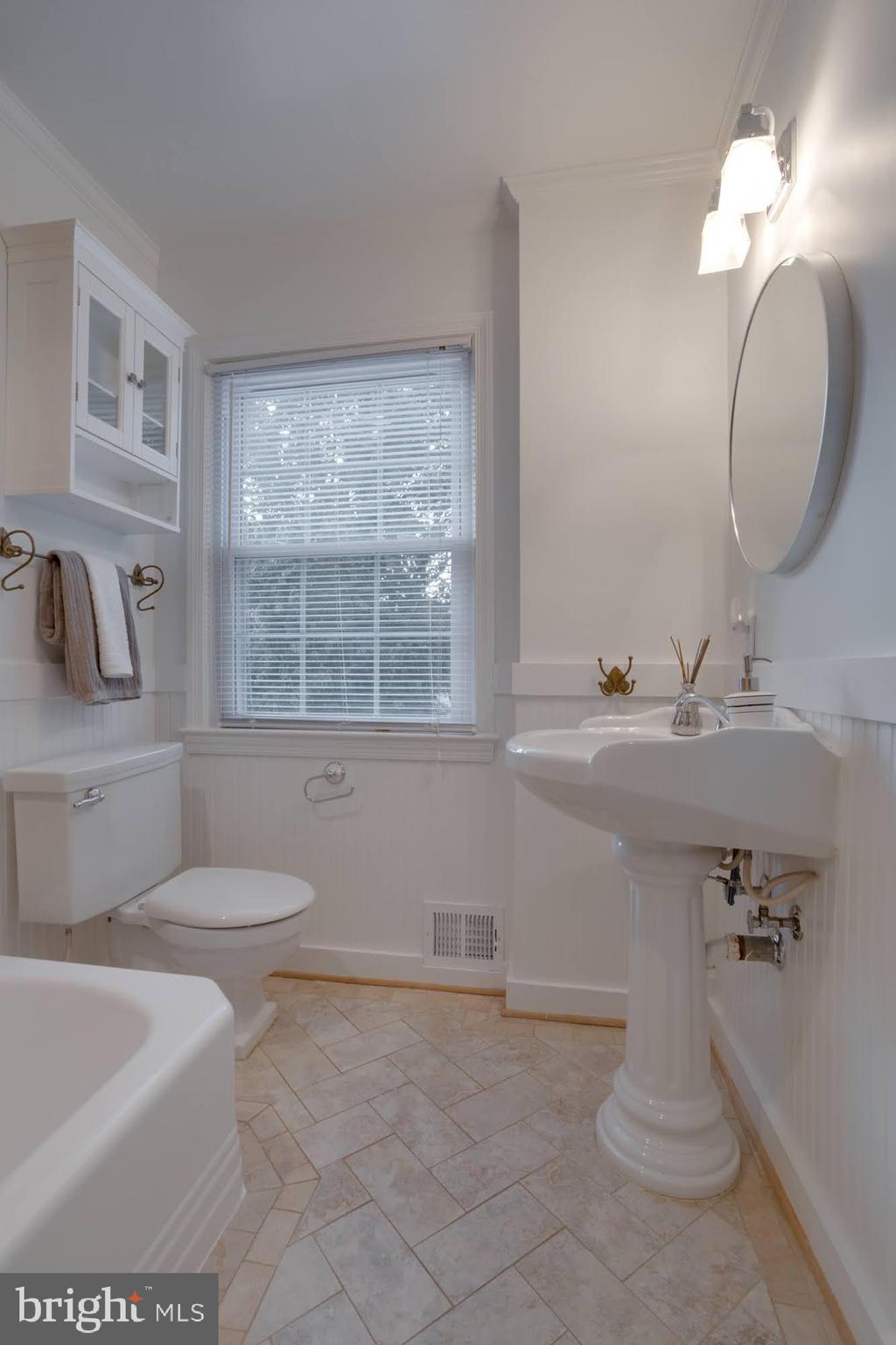 WESTBRIAR COUNTRY CLUB ESTATES - Residential