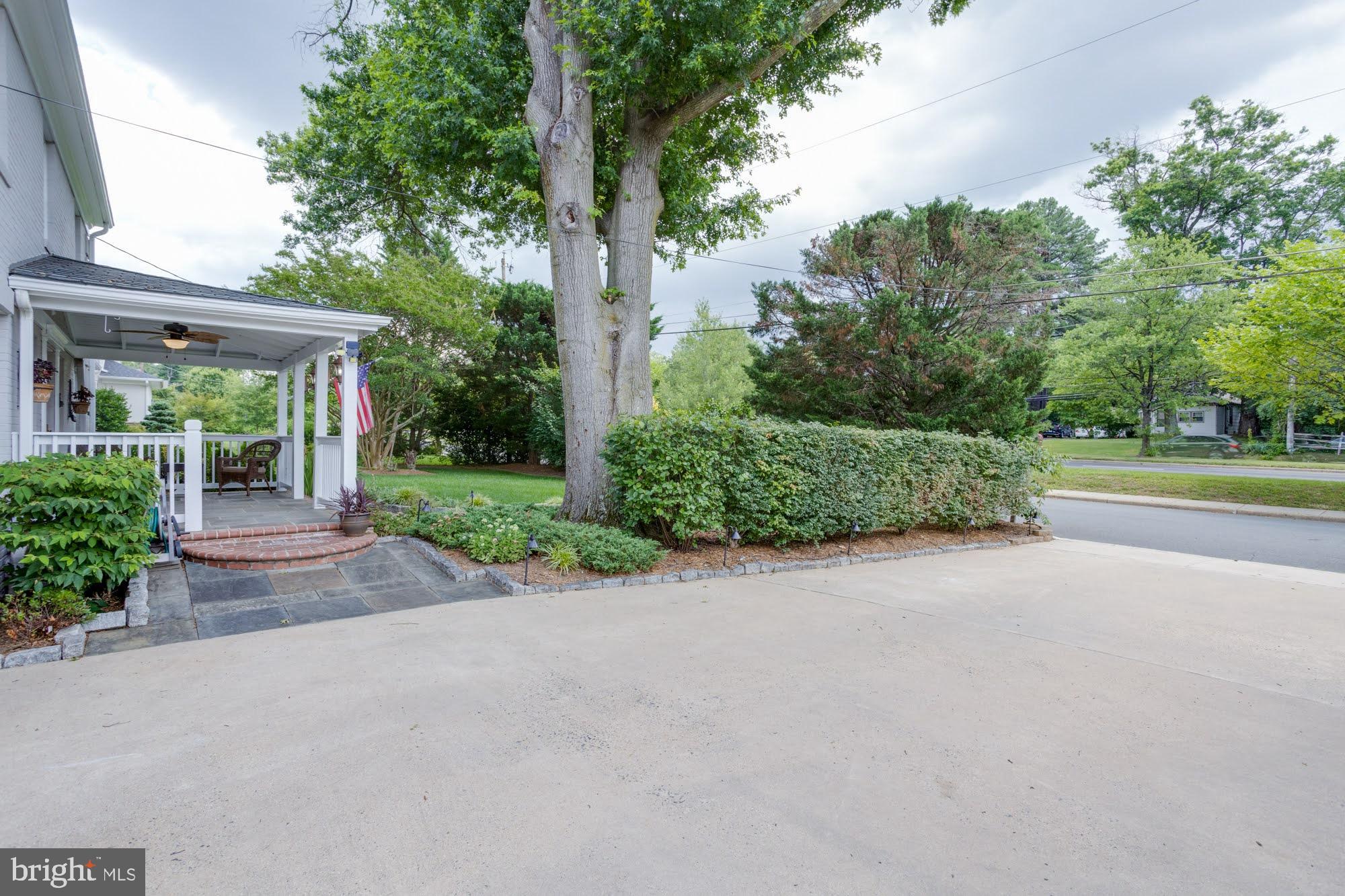 WESTBRIAR COUNTRY CLUB ESTATES - Residential