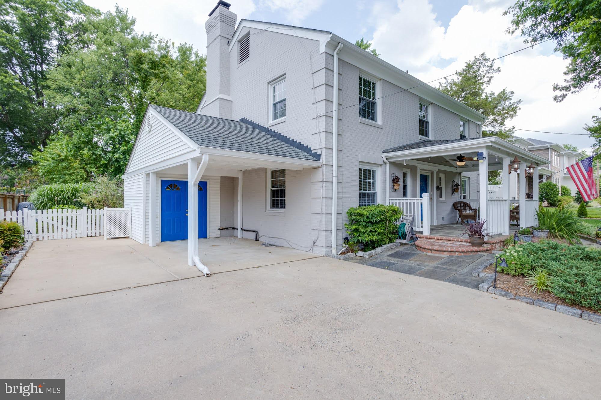 WESTBRIAR COUNTRY CLUB ESTATES - Residential