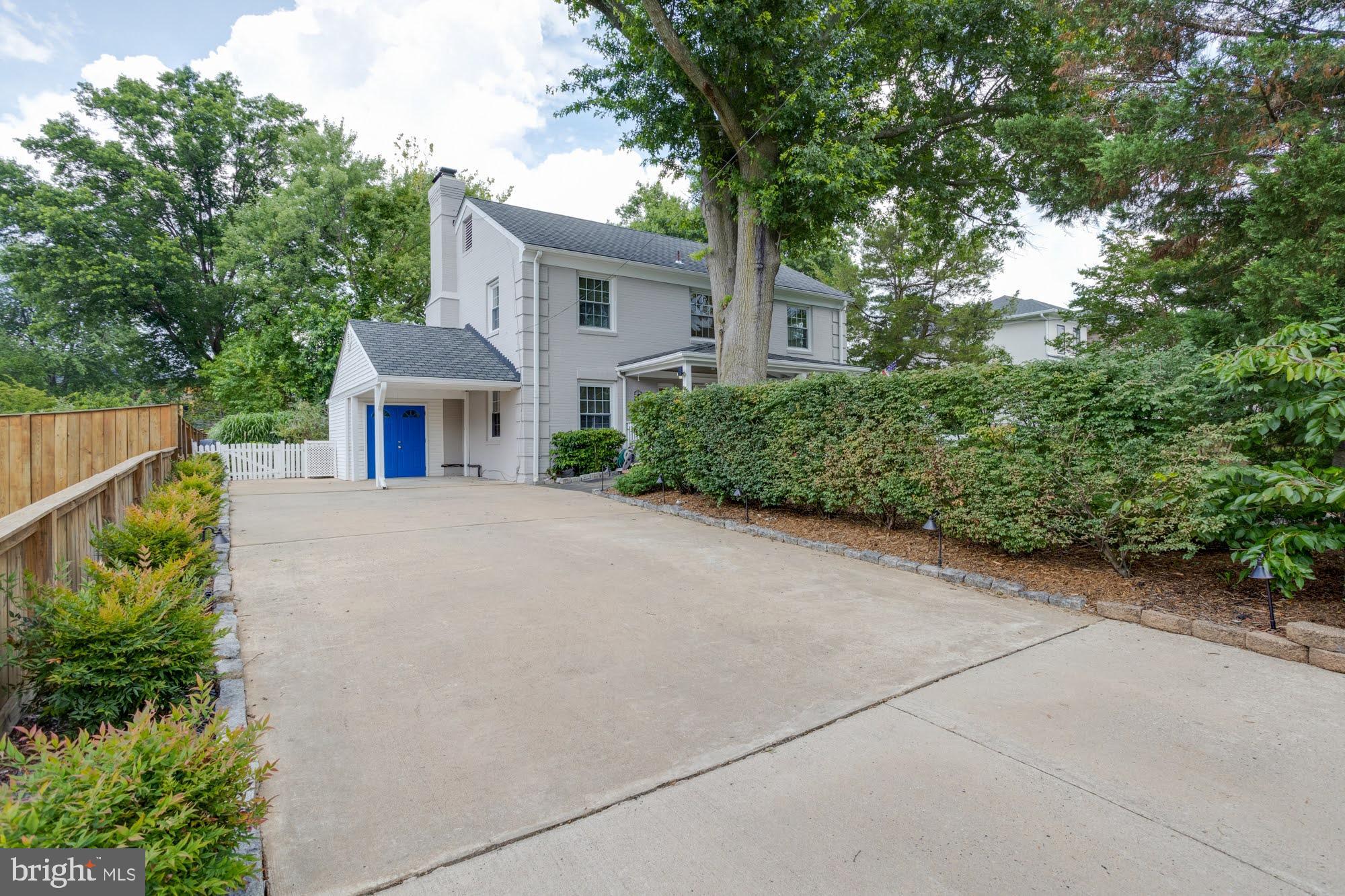 WESTBRIAR COUNTRY CLUB ESTATES - Residential