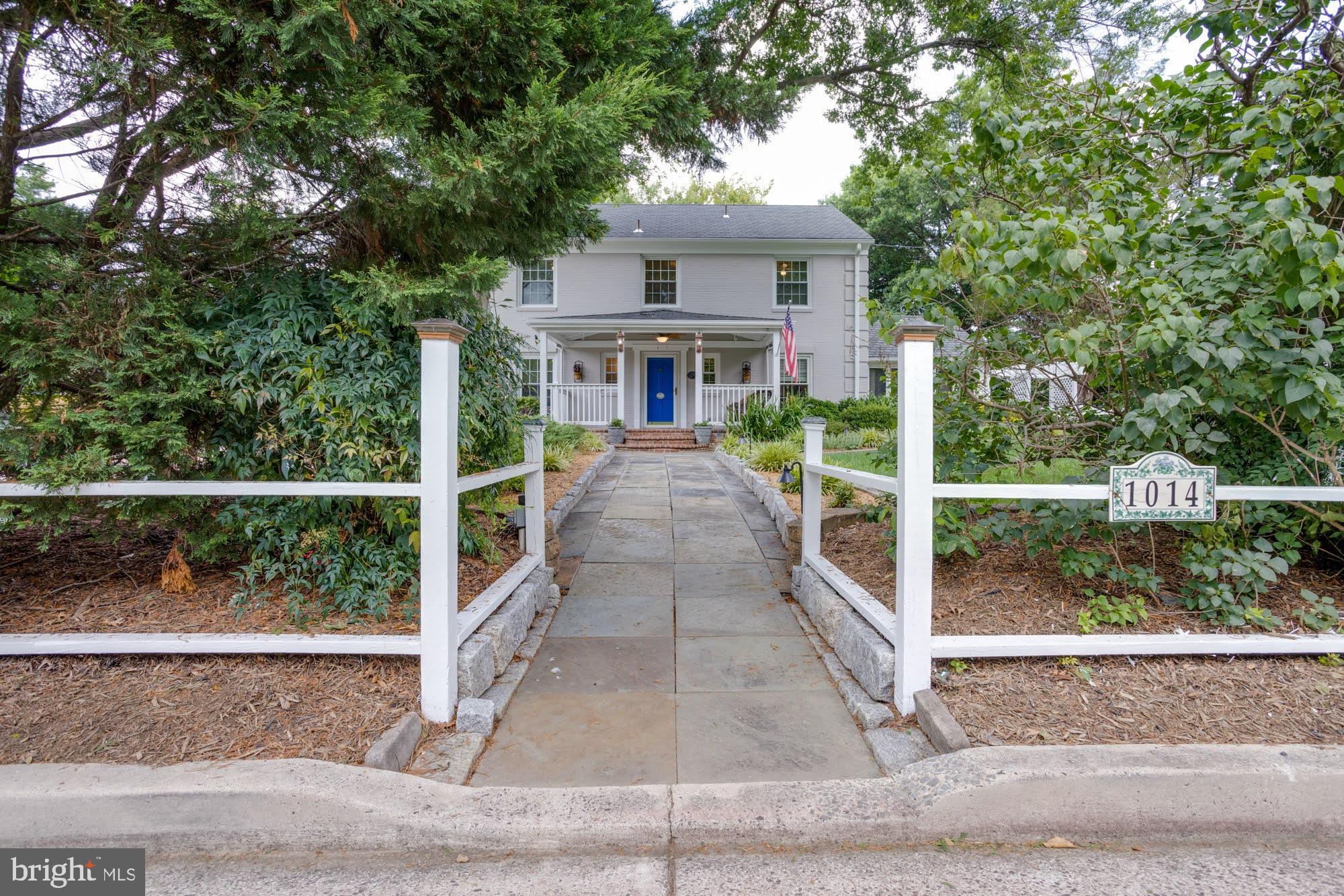 WESTBRIAR COUNTRY CLUB ESTATES - Residential