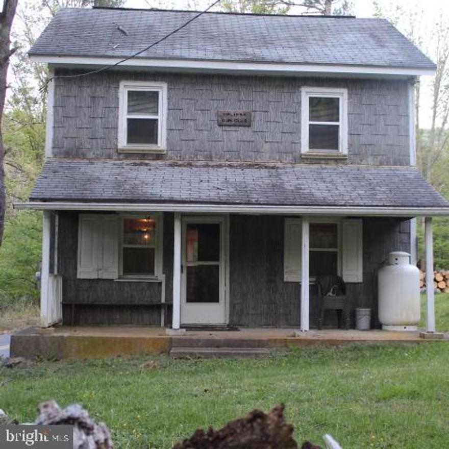 Back to nature.  If you enjoy hunting, fishing, or just need a get away for peace and quiet.  Look no further!  
Located near Tuscarora State Forest perfect for hunting, hiking or exploring.  
Sitting around the campfire making hotdogs or s'mores life doesn't get better than this.   Listening to the birds, watching the deer and maybe even a bear.  
Hunting Clubs this is the place for you.  Sleeps 18 with a large dining table to enjoy hunting stories, playing cards, or just enjoying dinner.  
Offering fully furnished, spring fed running water, propane heat, propane stove with 4.16 acres.