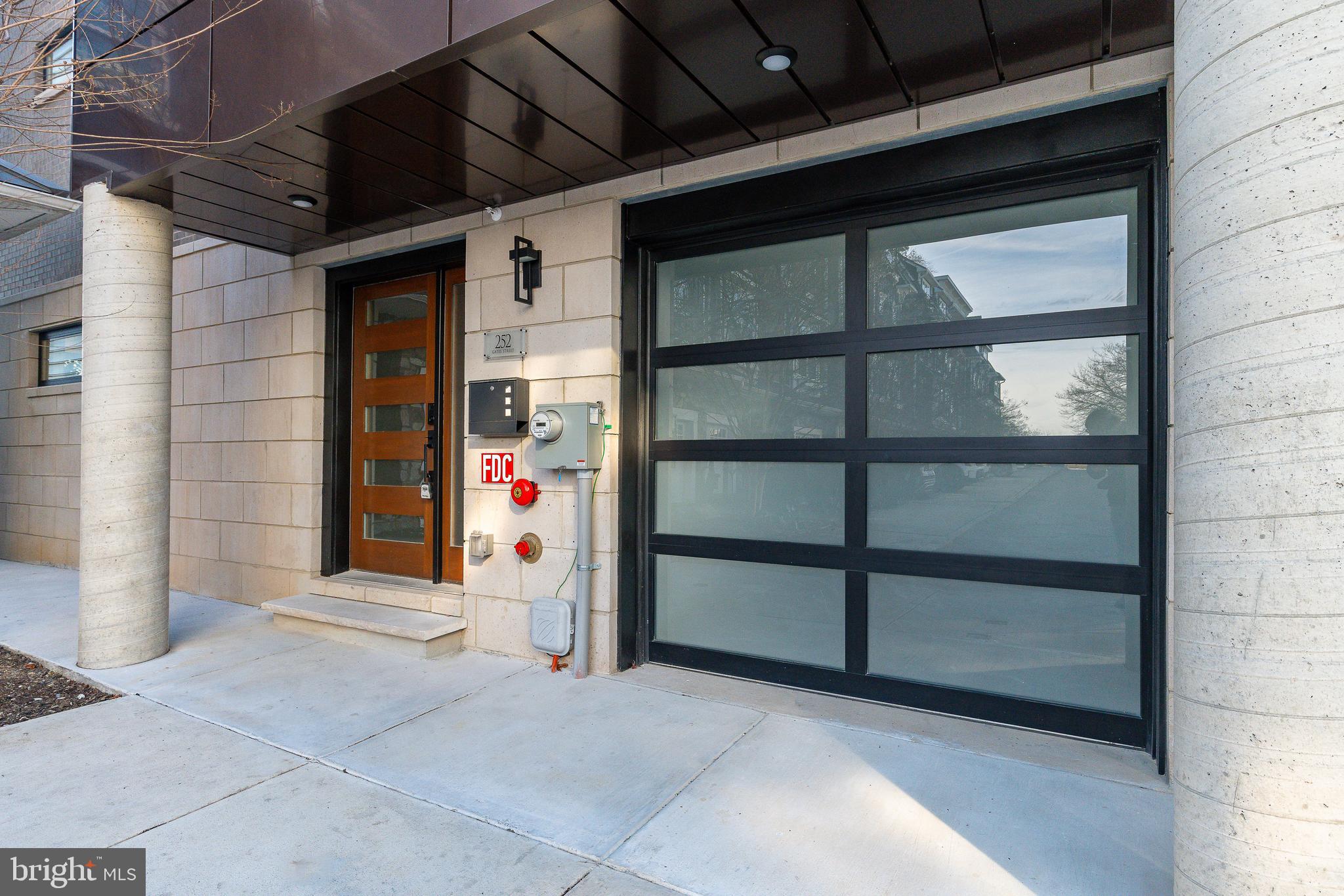252 GATES STREET