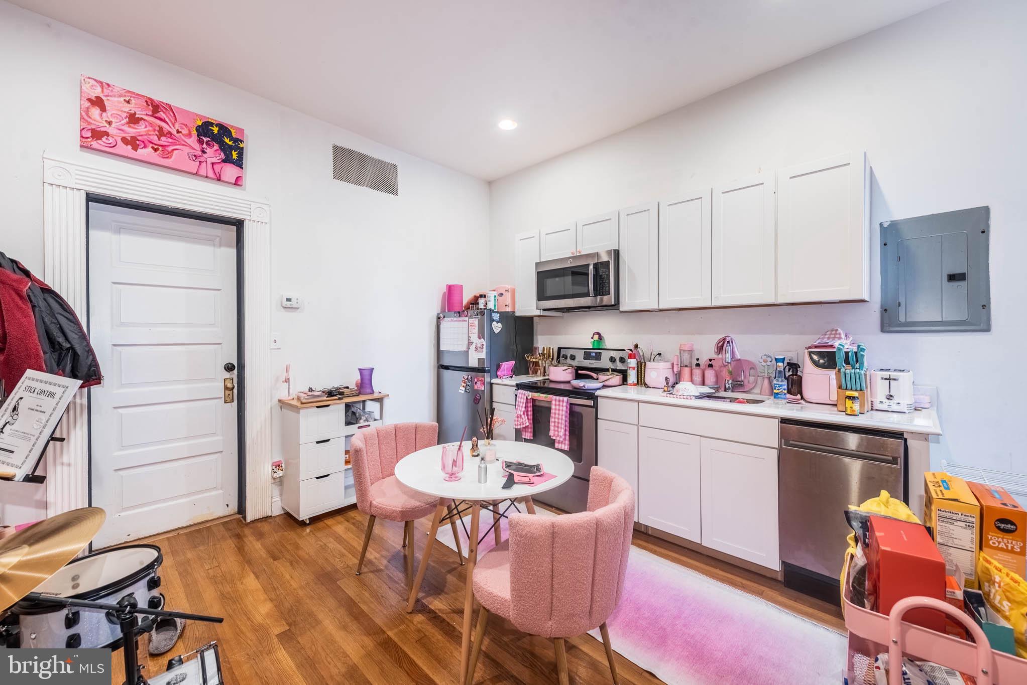 CHARLES VILLAGE - Residential