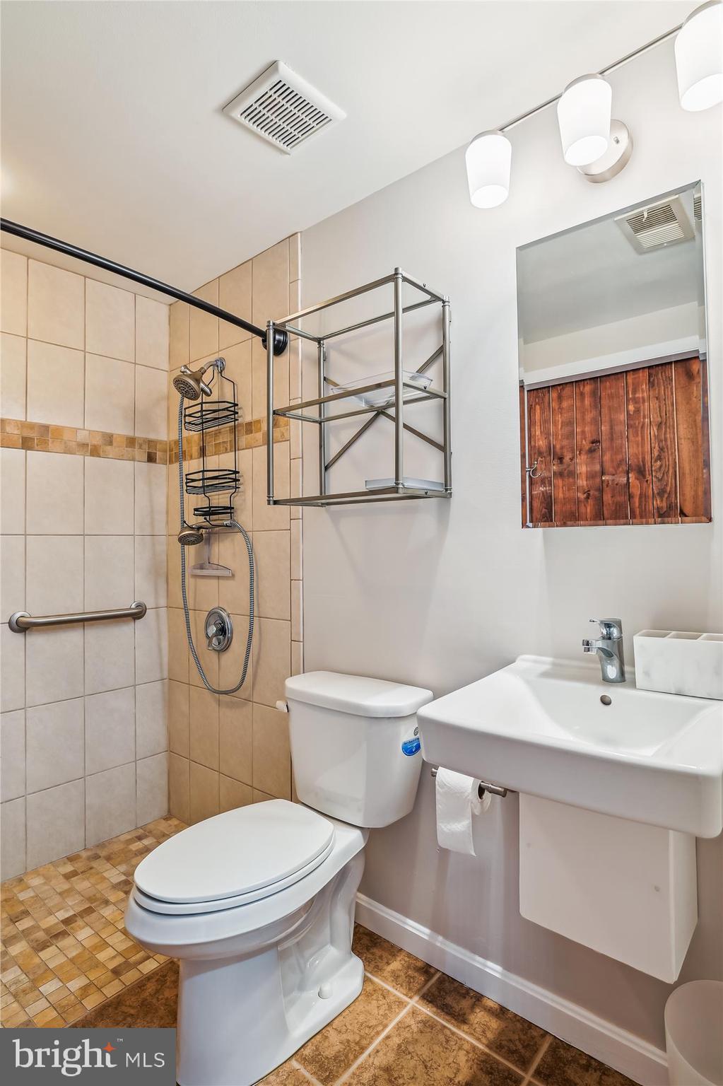 CHESTERFIELD - Residential Lease