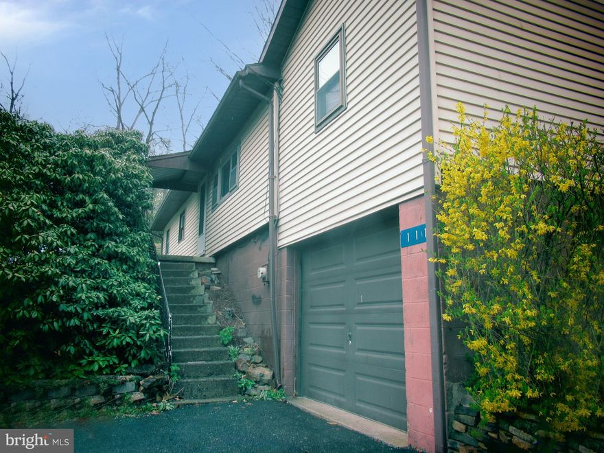 Nestled in the quaint Borough of Marysville.  Ranch with 3 bedrooms, 2 full baths, kitchen, dining area, living and family rooms. One car garage and driveway for parking. Conveniently located just minutes from major highways to get to Dauphin or Cumberland Counties and close to amenities and the Susquehanna River.