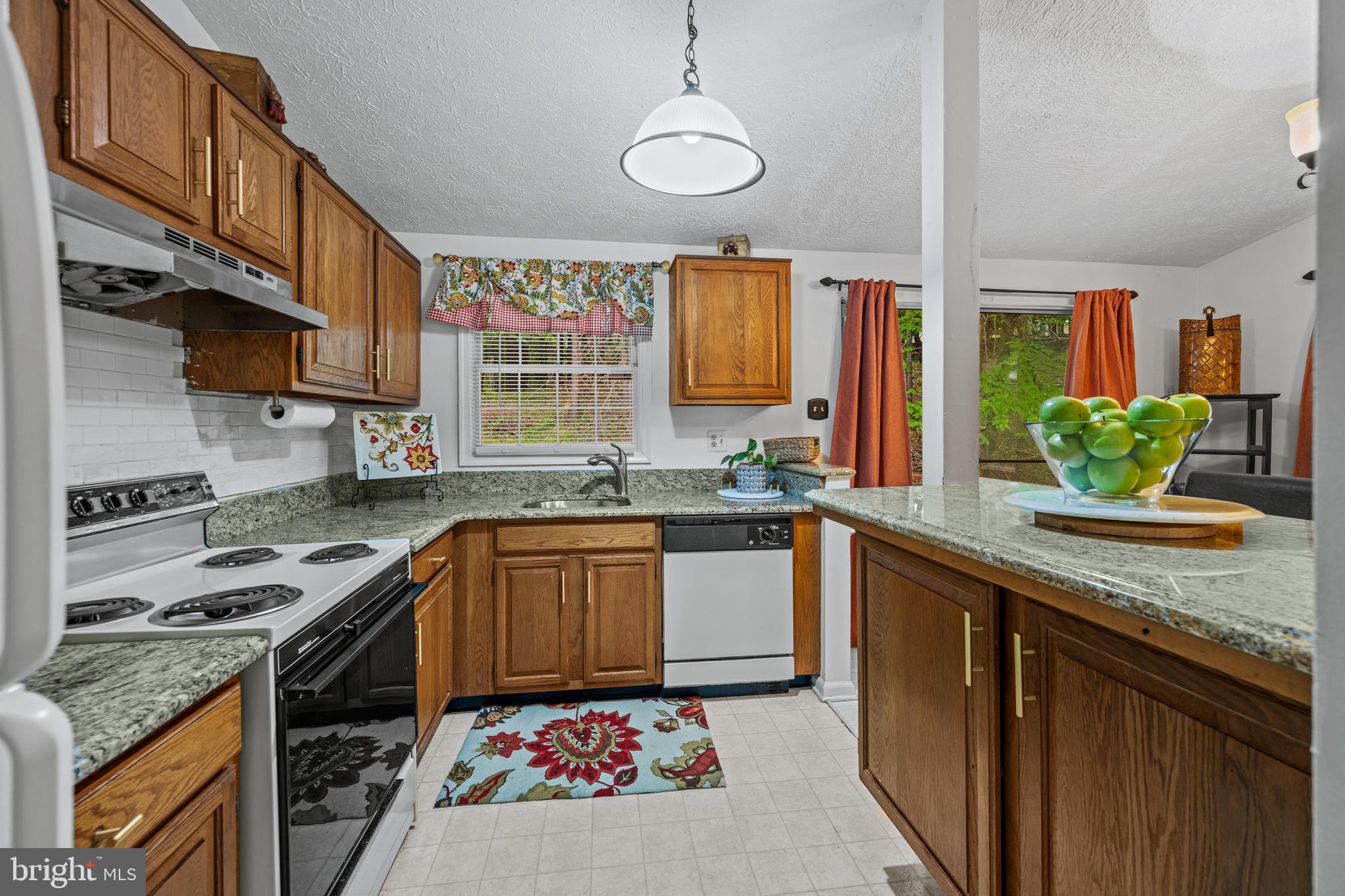 OLDE MILL ESTATES - Residential