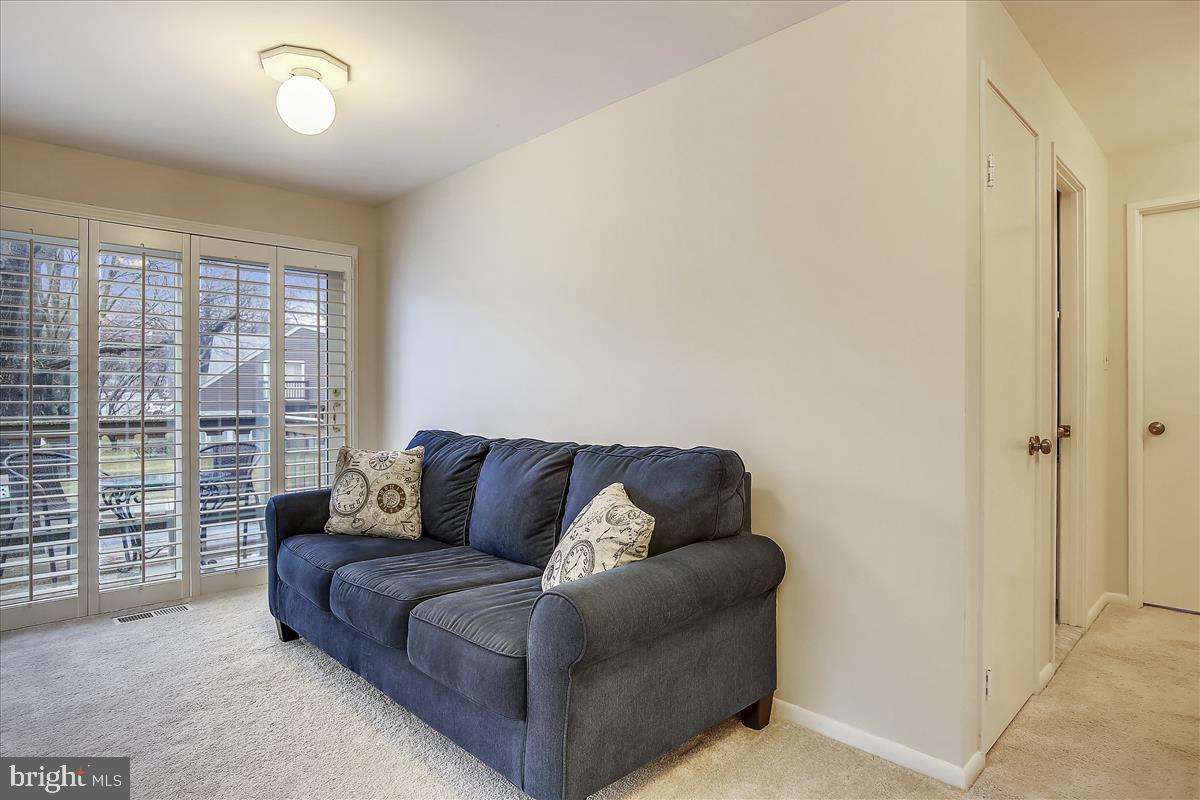 MADISON MANOR - Residential