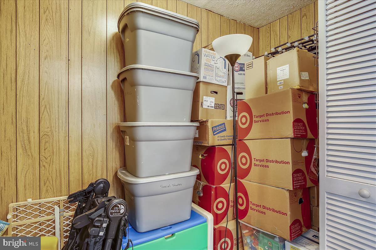 MADISON MANOR - Residential