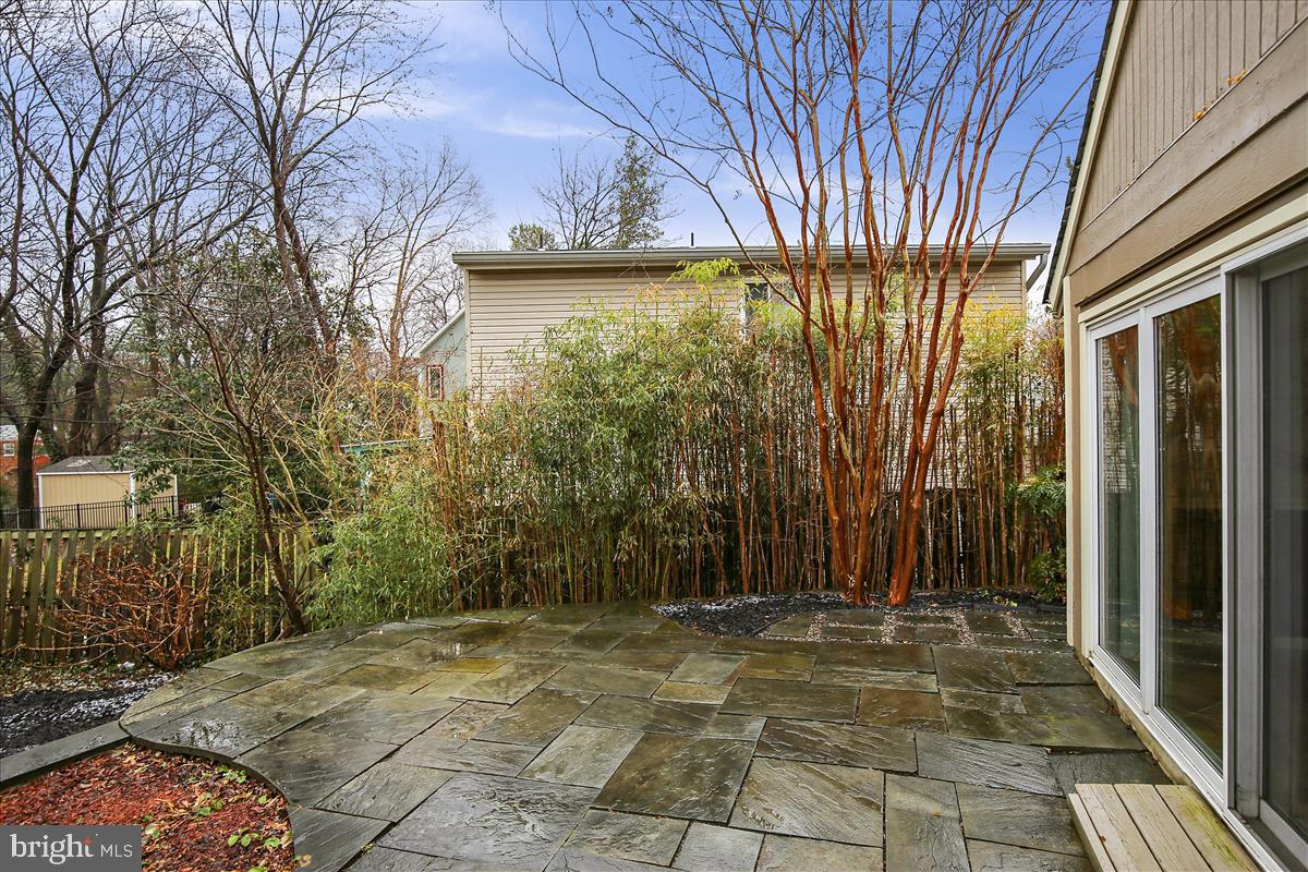 MADISON MANOR - Residential