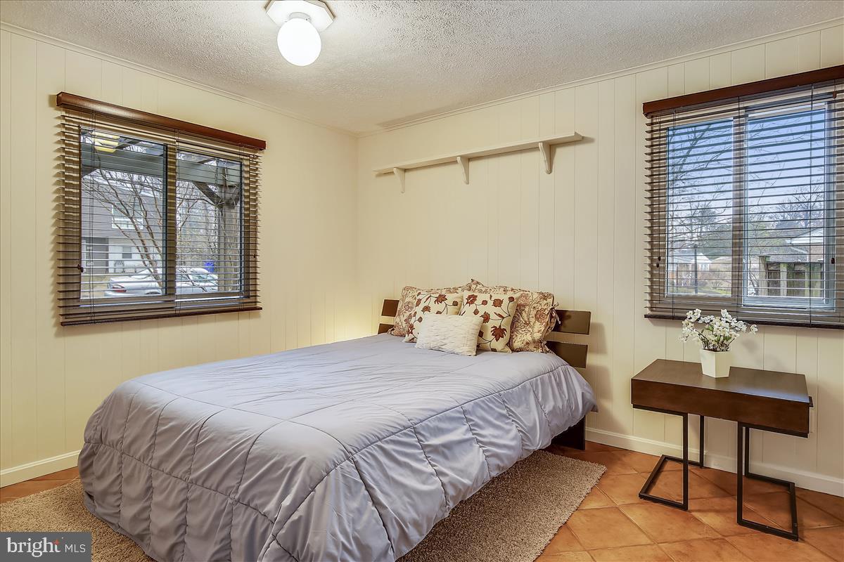 MADISON MANOR - Residential