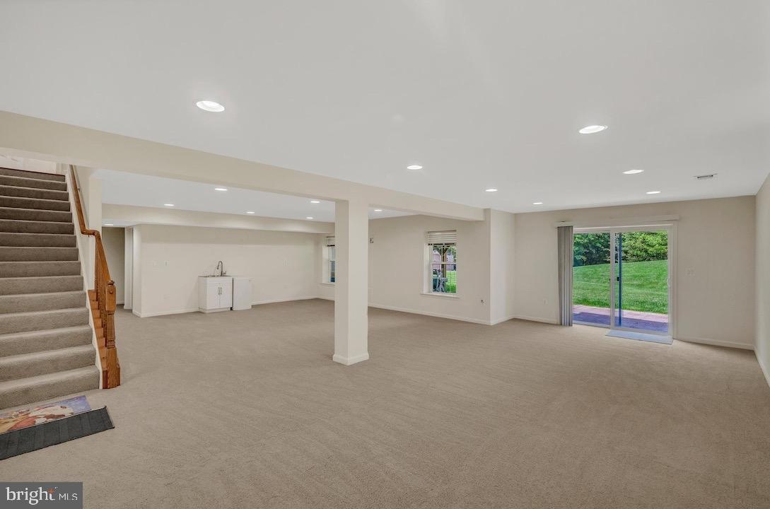 STONE WALL MANOR - Residential