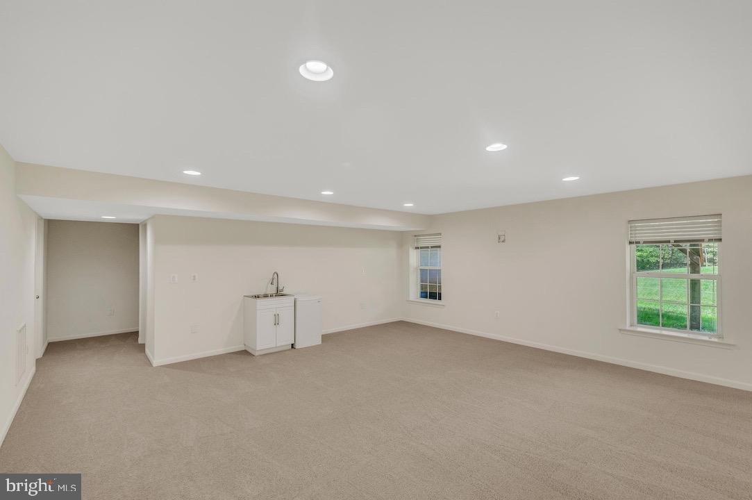 STONE WALL MANOR - Residential