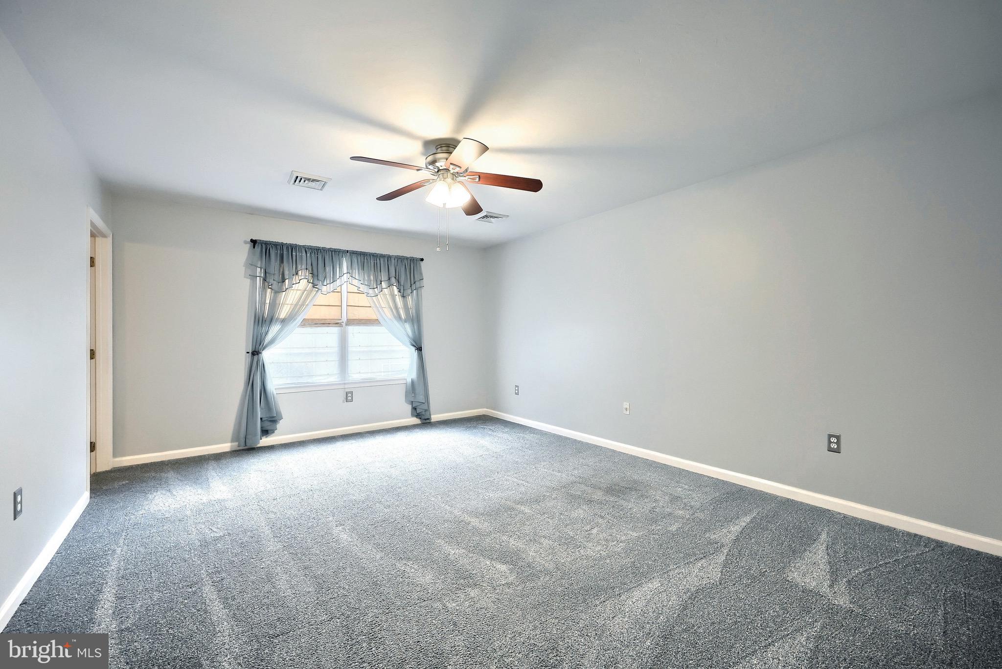 SENECA RIDGE - Residential