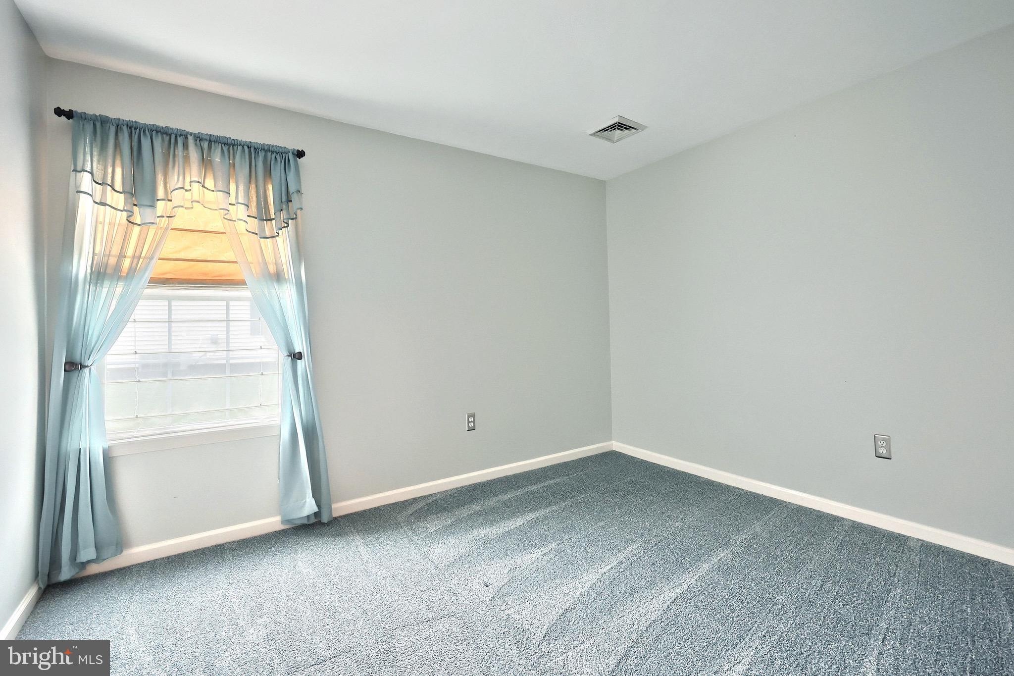 SENECA RIDGE - Residential