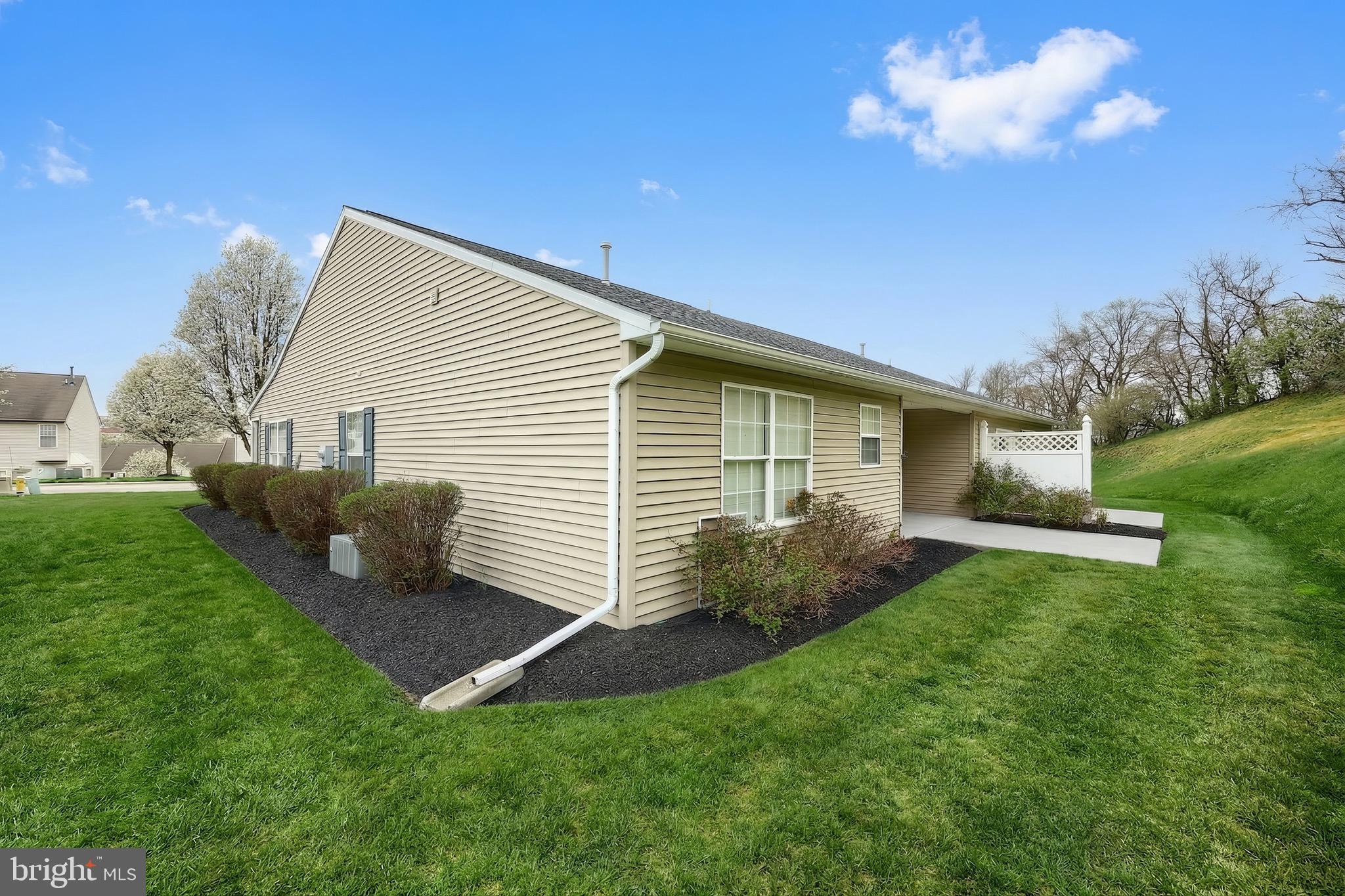 SENECA RIDGE - Residential