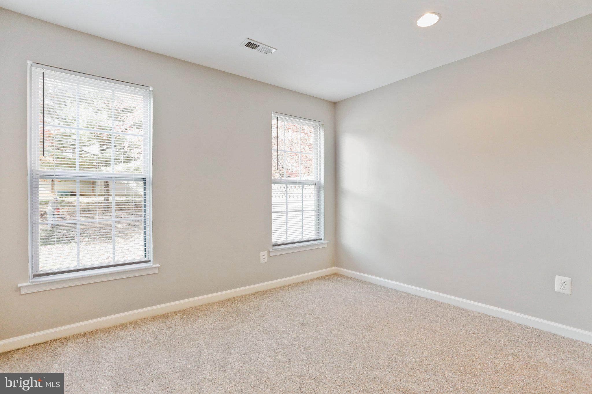 LAKELAND PLACE - Residential