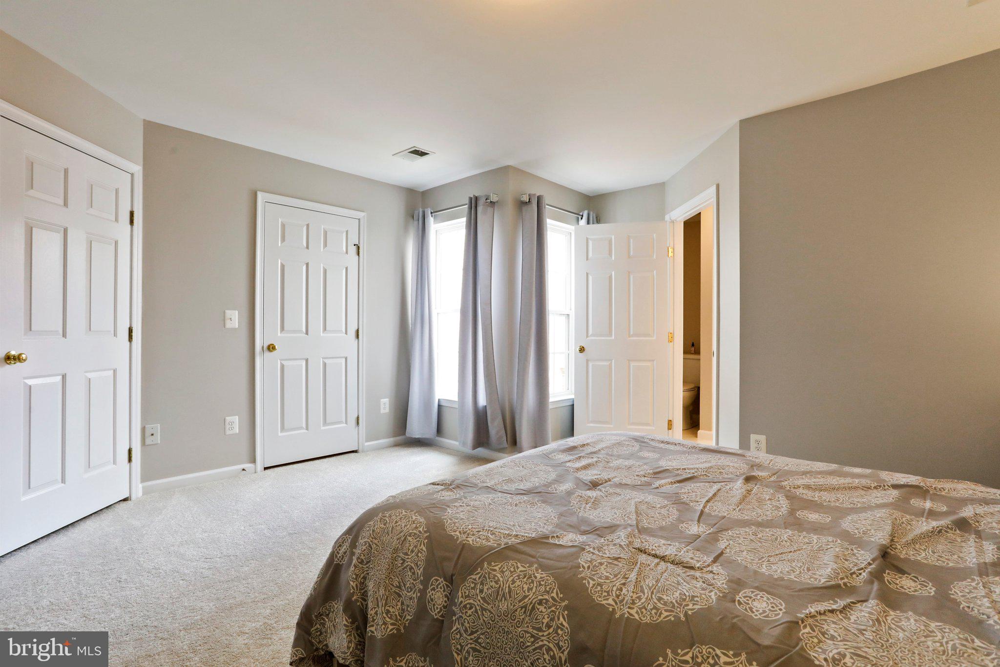 LAKELAND PLACE - Residential