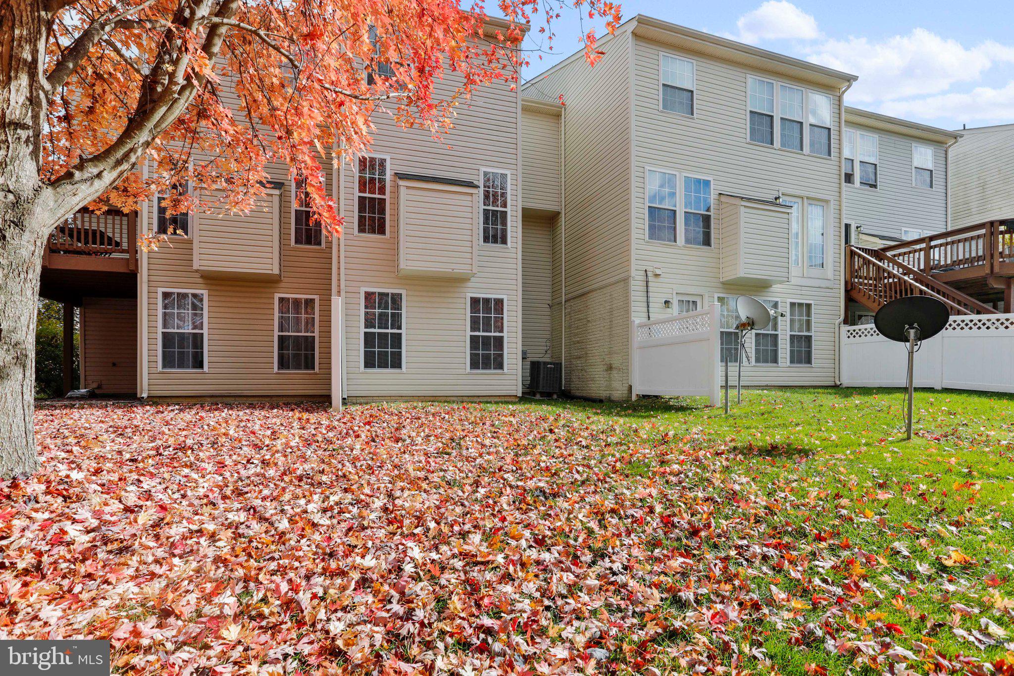 LAKELAND PLACE - Residential