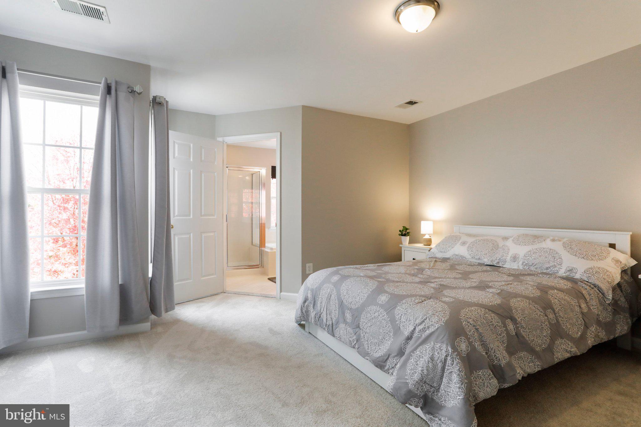 LAKELAND PLACE - Residential