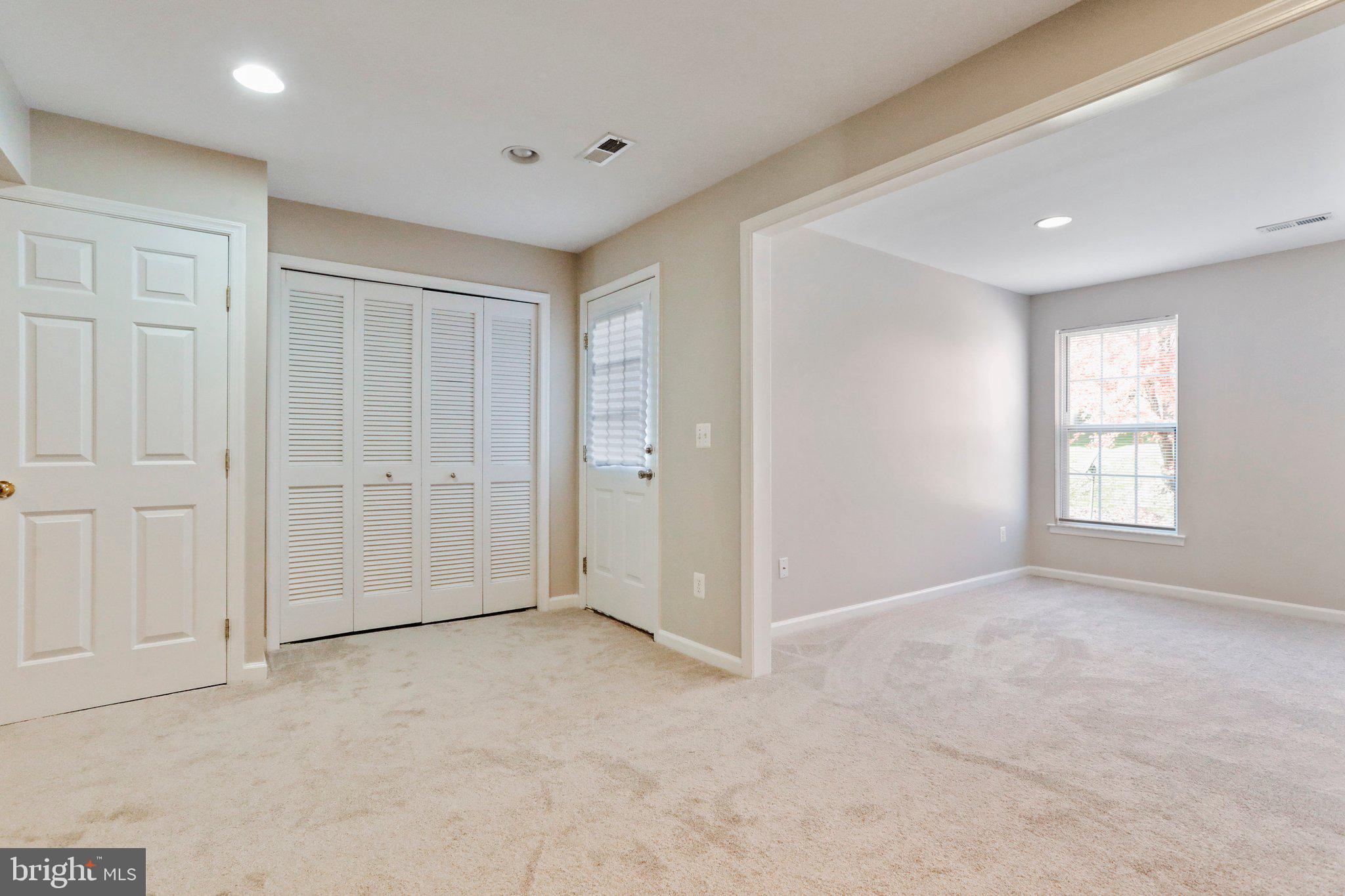 LAKELAND PLACE - Residential