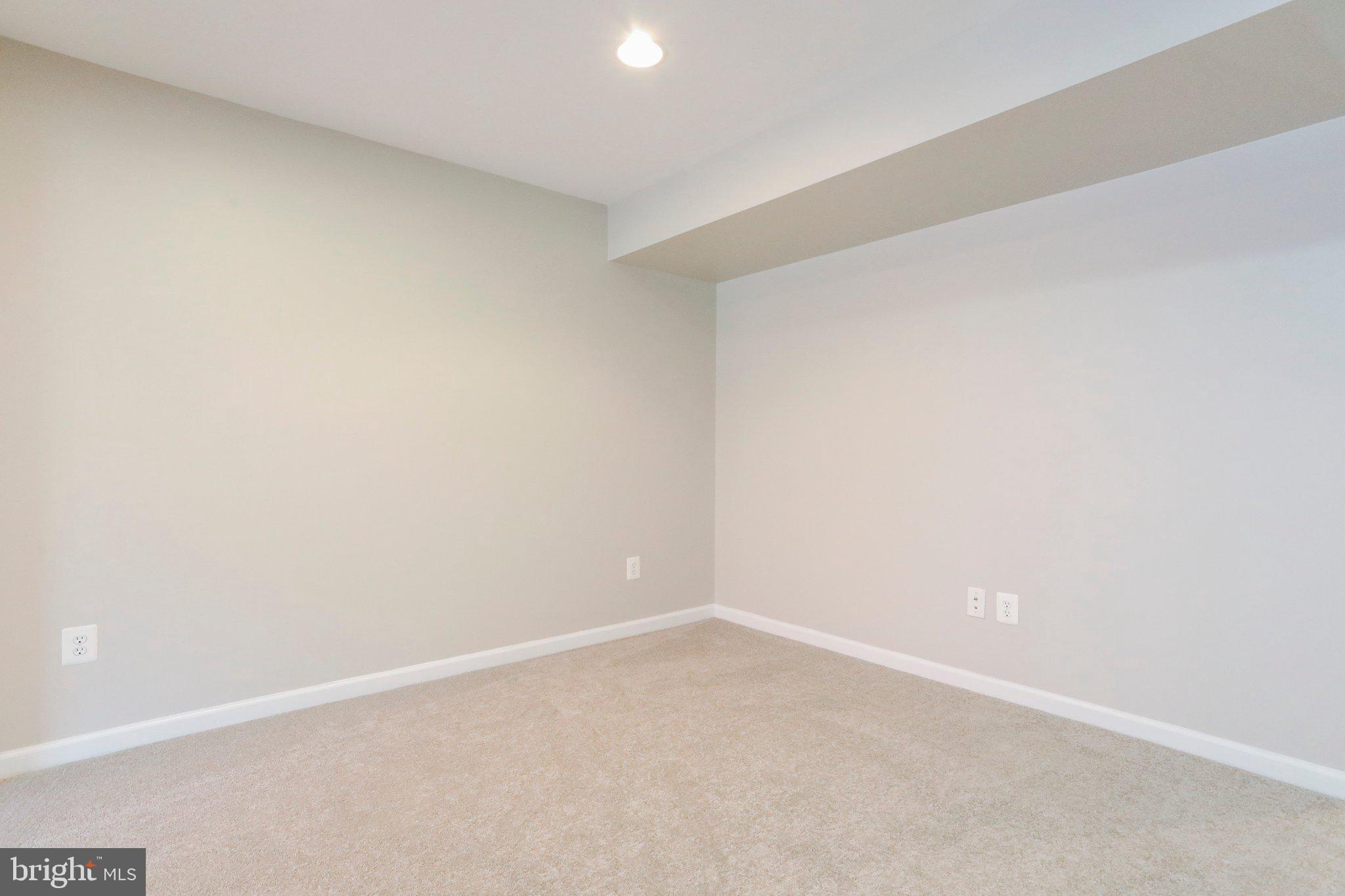 LAKELAND PLACE - Residential