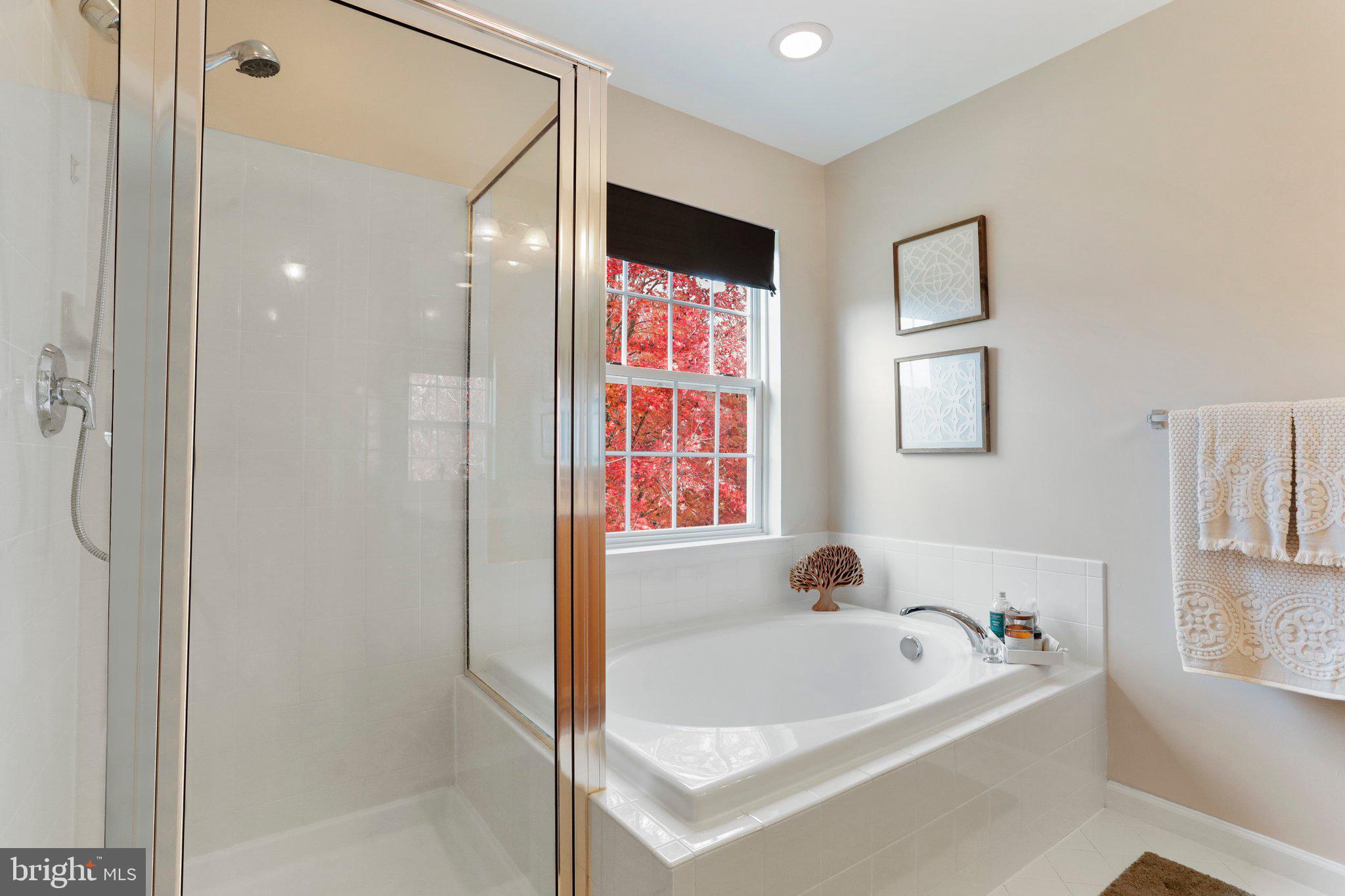 LAKELAND PLACE - Residential