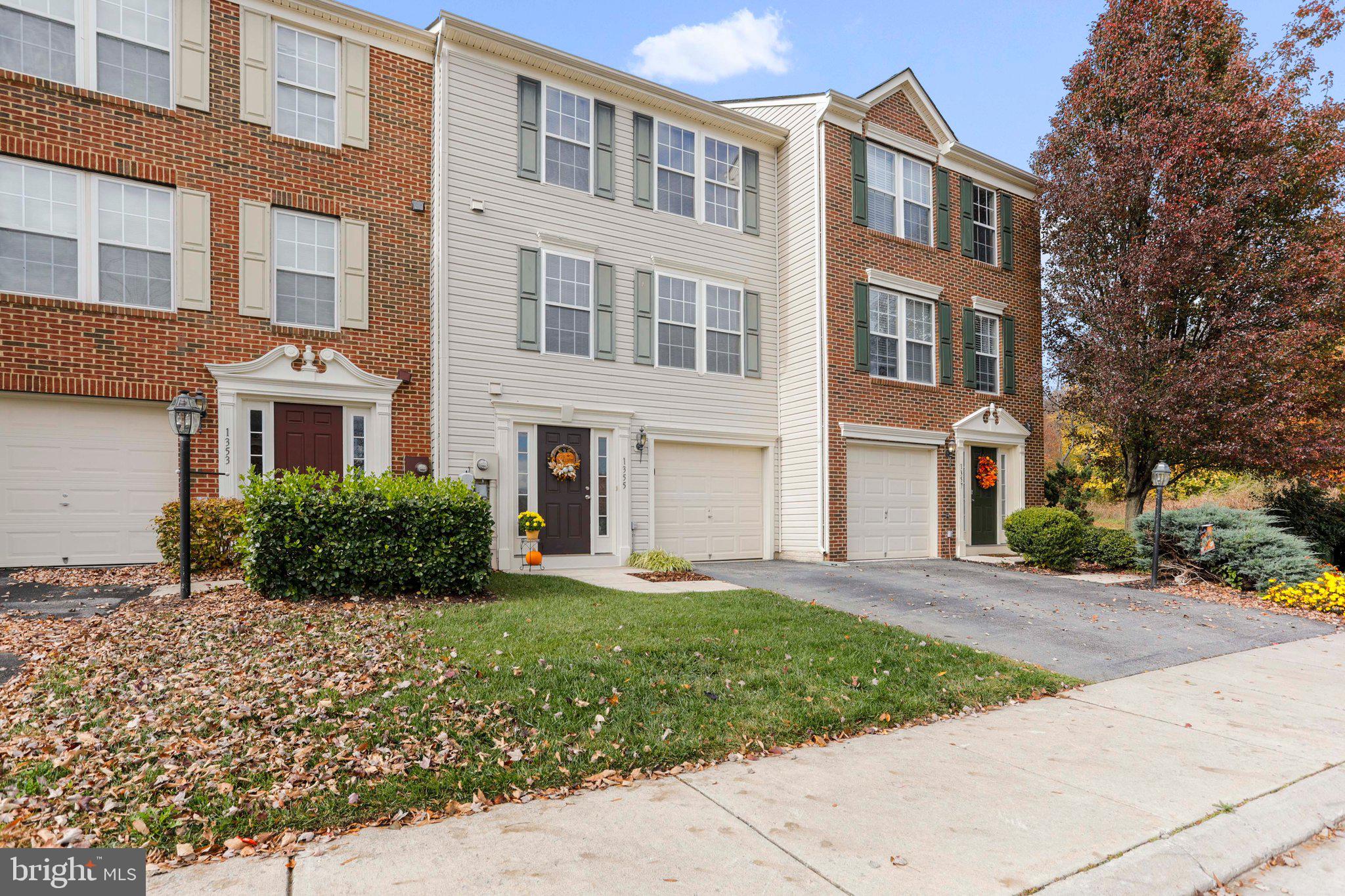 LAKELAND PLACE - Residential